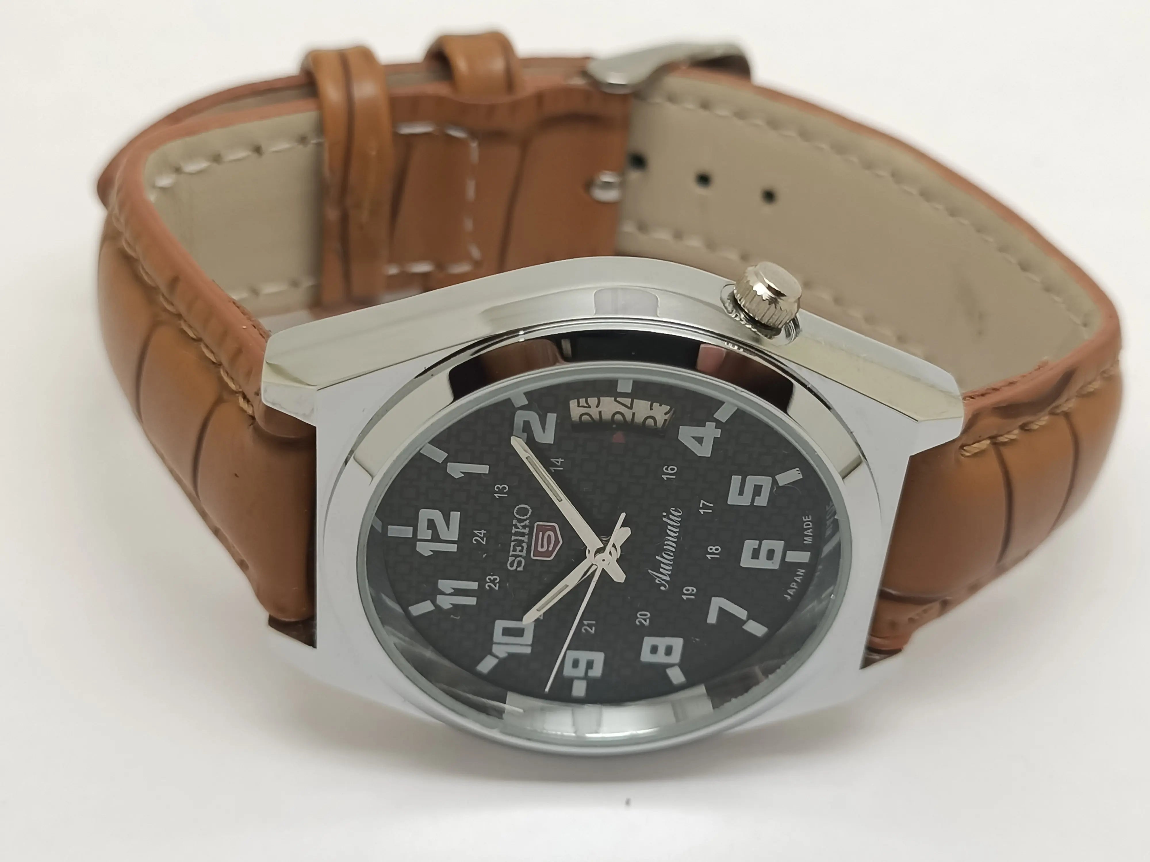 VINTAGE REFURBISHED SEIKO 5 AUTOMATIC JAPAN MENS DAY DATE WATCH - National Watches