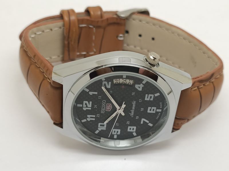 VINTAGE REFURBISHED SEIKO 5 AUTOMATIC JAPAN MENS DAY DATE WATCH