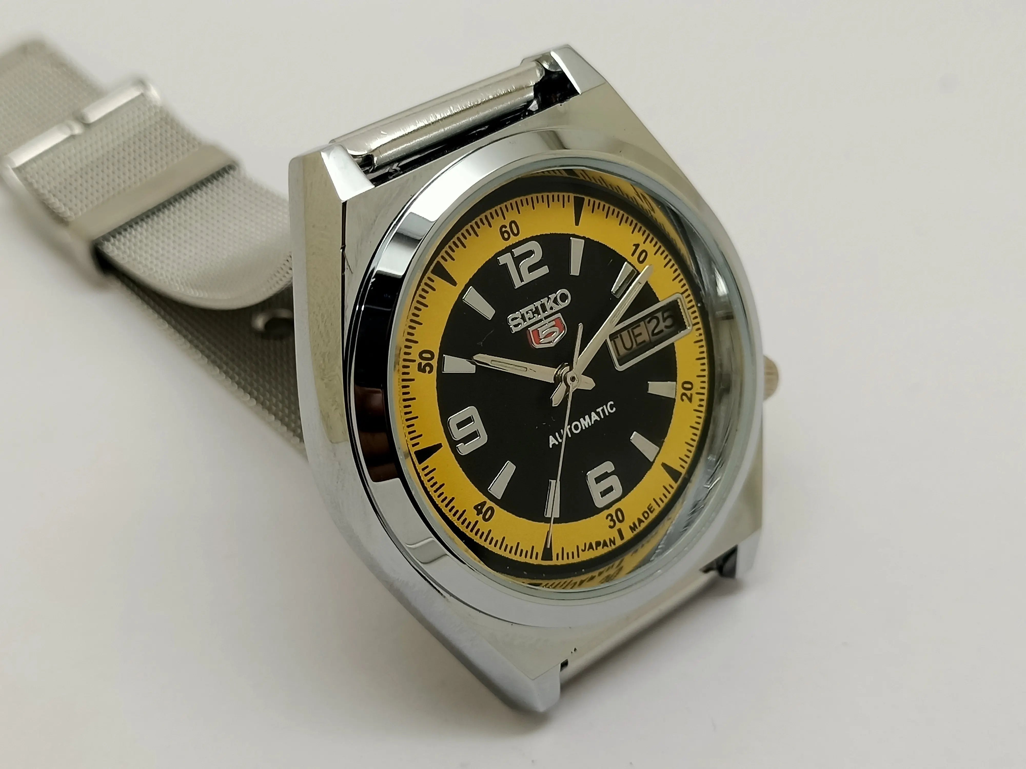 VINTAGE REFURBISHED SEIKO 5 AUTOMATIC JAPAN MENS DAY DATE WATCH - National Watches