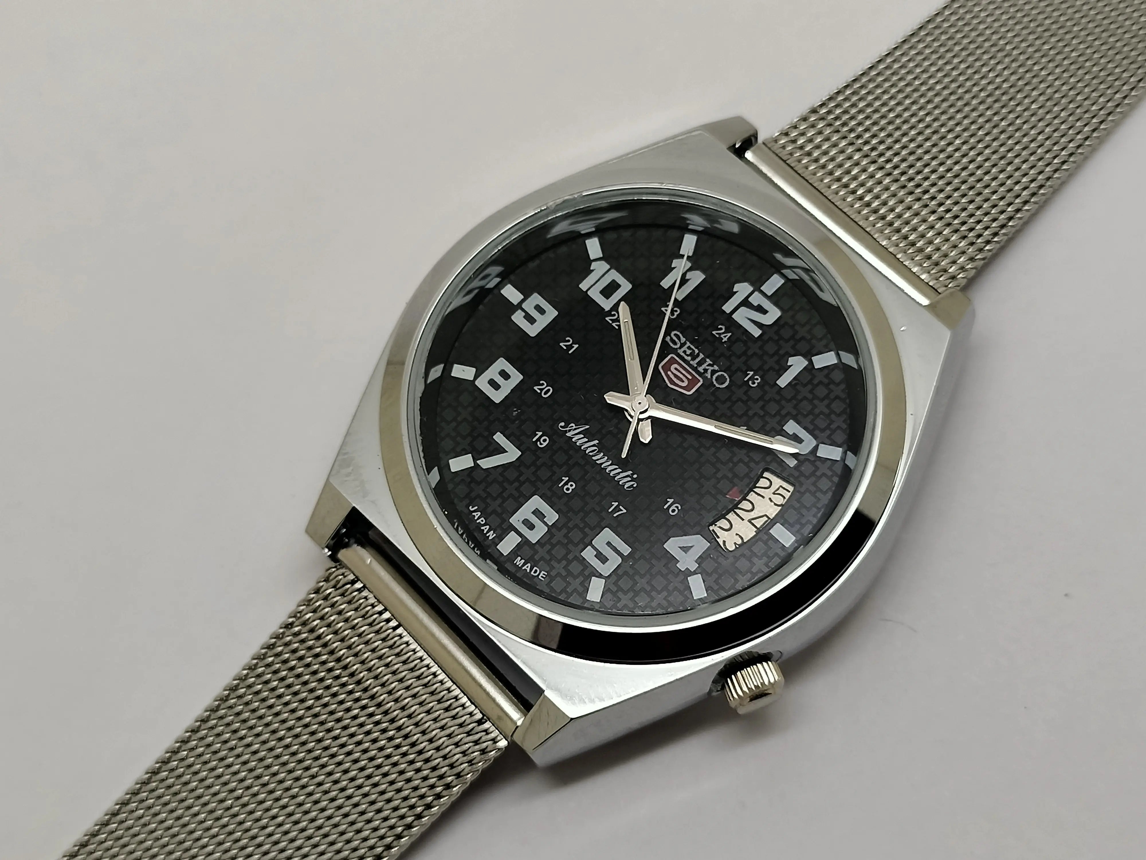 VINTAGE REFURBISHED SEIKO 5 AUTOMATIC JAPAN MENS DAY DATE WATCH - National Watches