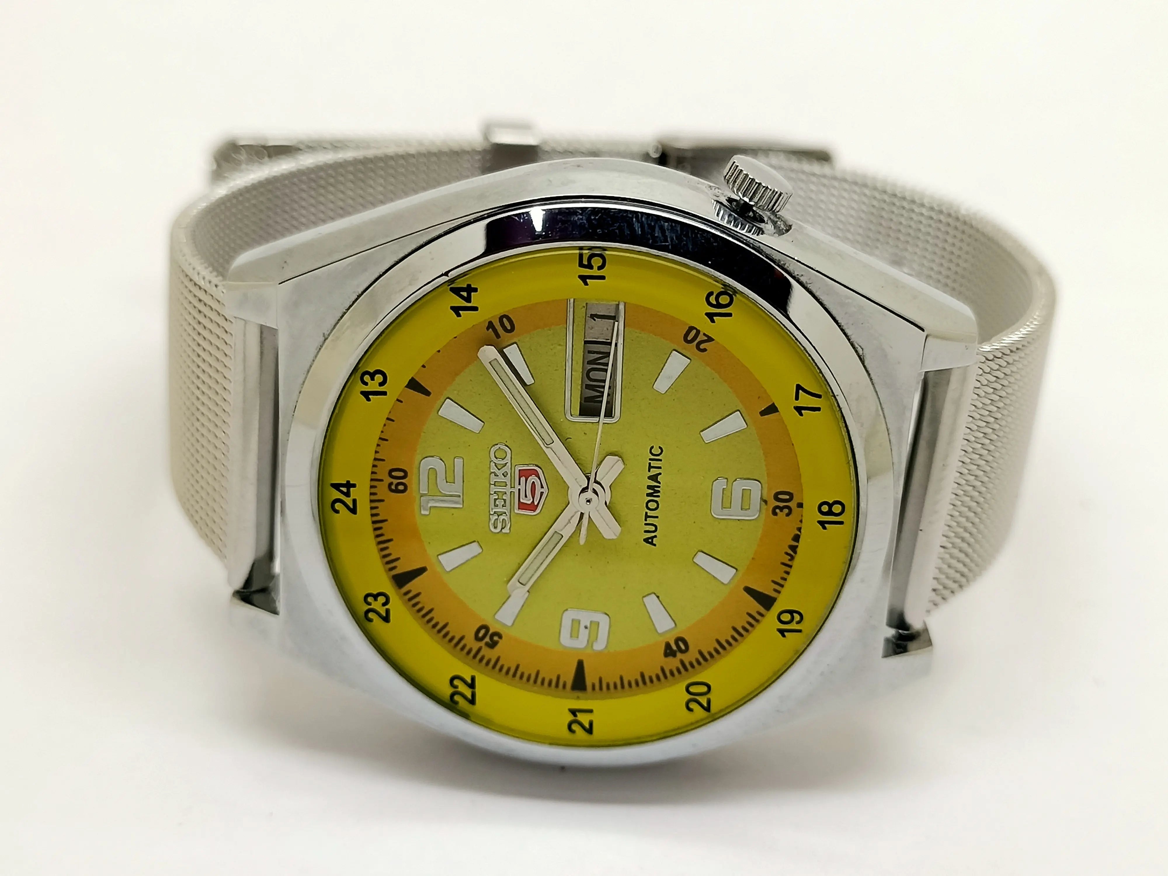 VINTAGE REFURBISHED SEIKO 5 AUTOMATIC JAPAN MENS DAY DATE WATCH - National Watches