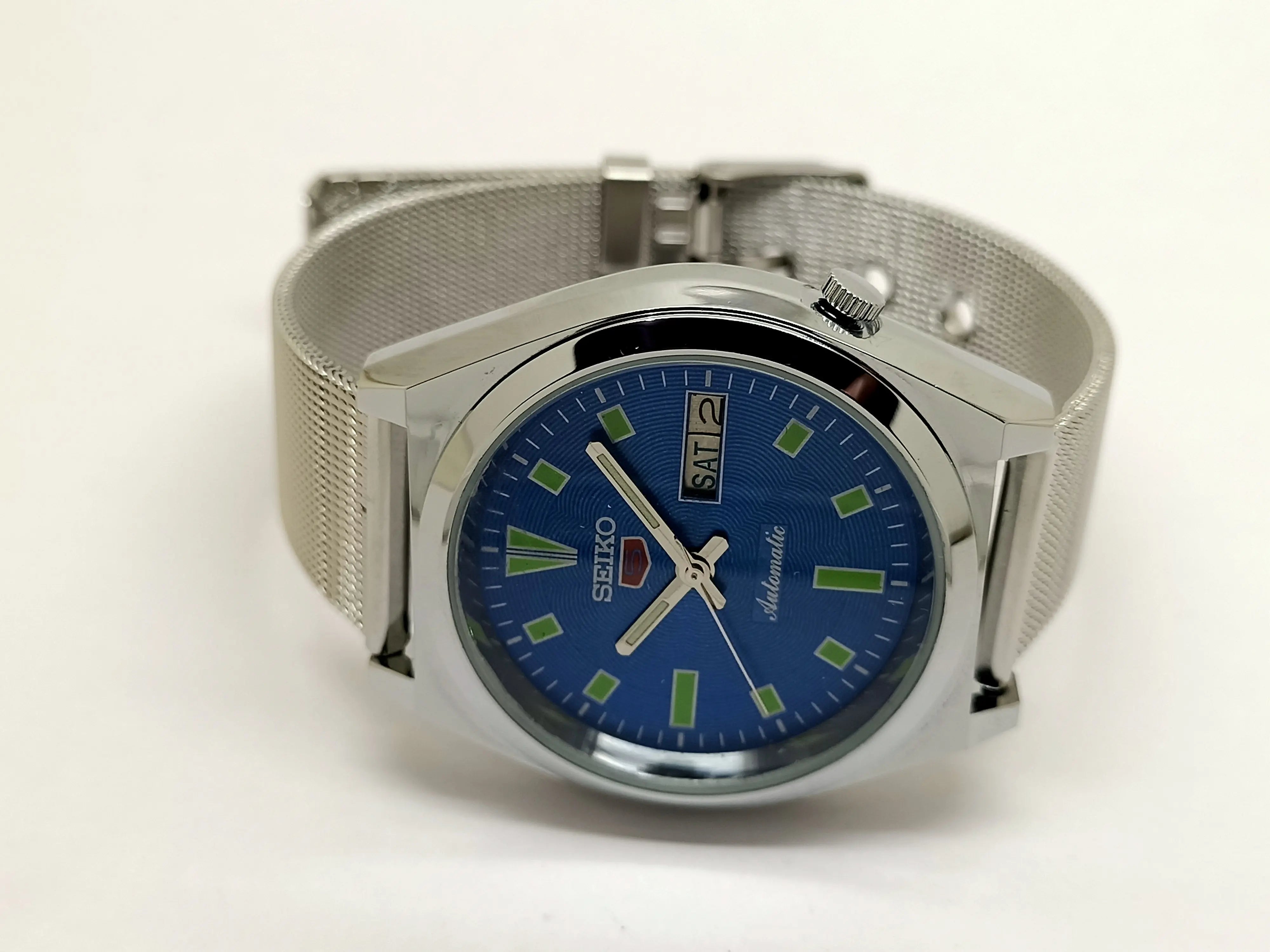 VINTAGE REFURBISHED SEIKO 5 AUTOMATIC JAPAN MENS DAY DATE WATCH - National Watches