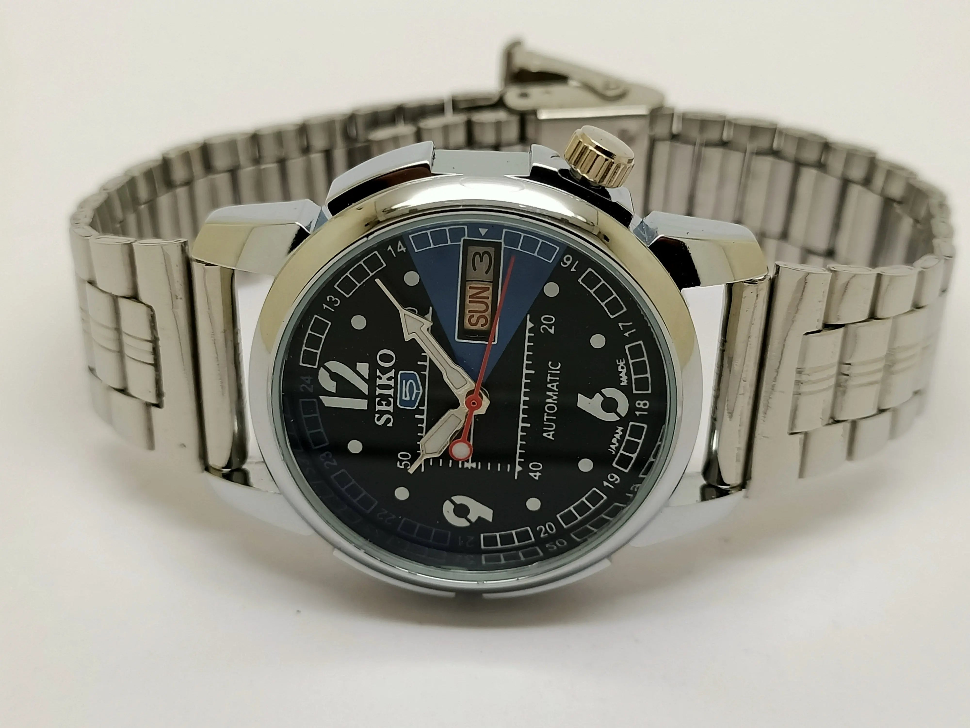 VINTAGE REFURBISHED SEIKO 5 AUTOMATIC JAPAN MENS DAY DATE WATCH - National Watches