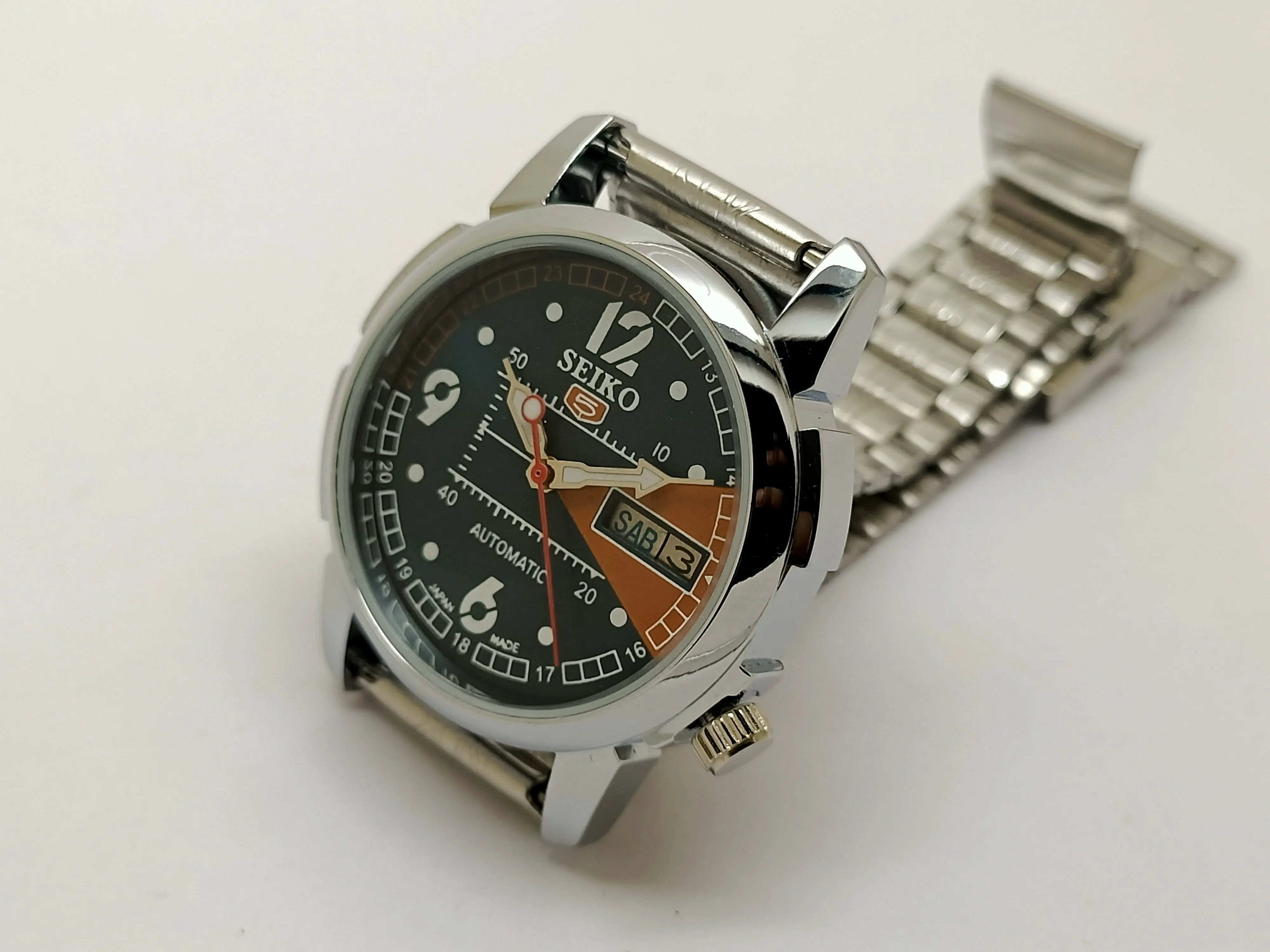 VINTAGE REFURBISHED SEIKO 5 AUTOMATIC JAPAN MENS DAY DATE WATCH - National Watches