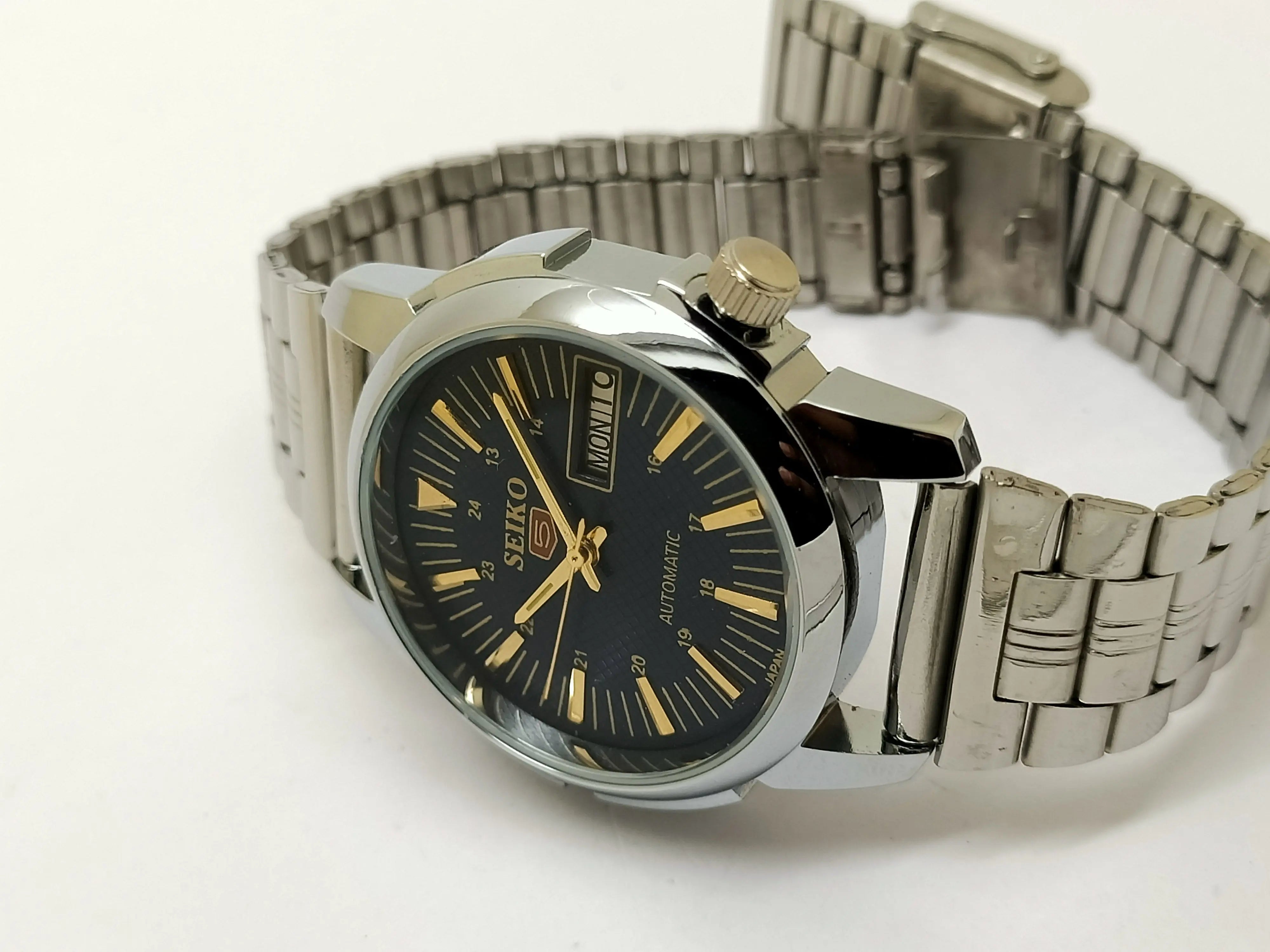 VINTAGE REFURBISHED SEIKO 5 AUTOMATIC JAPAN MENS DAY DATE WATCH - National Watches
