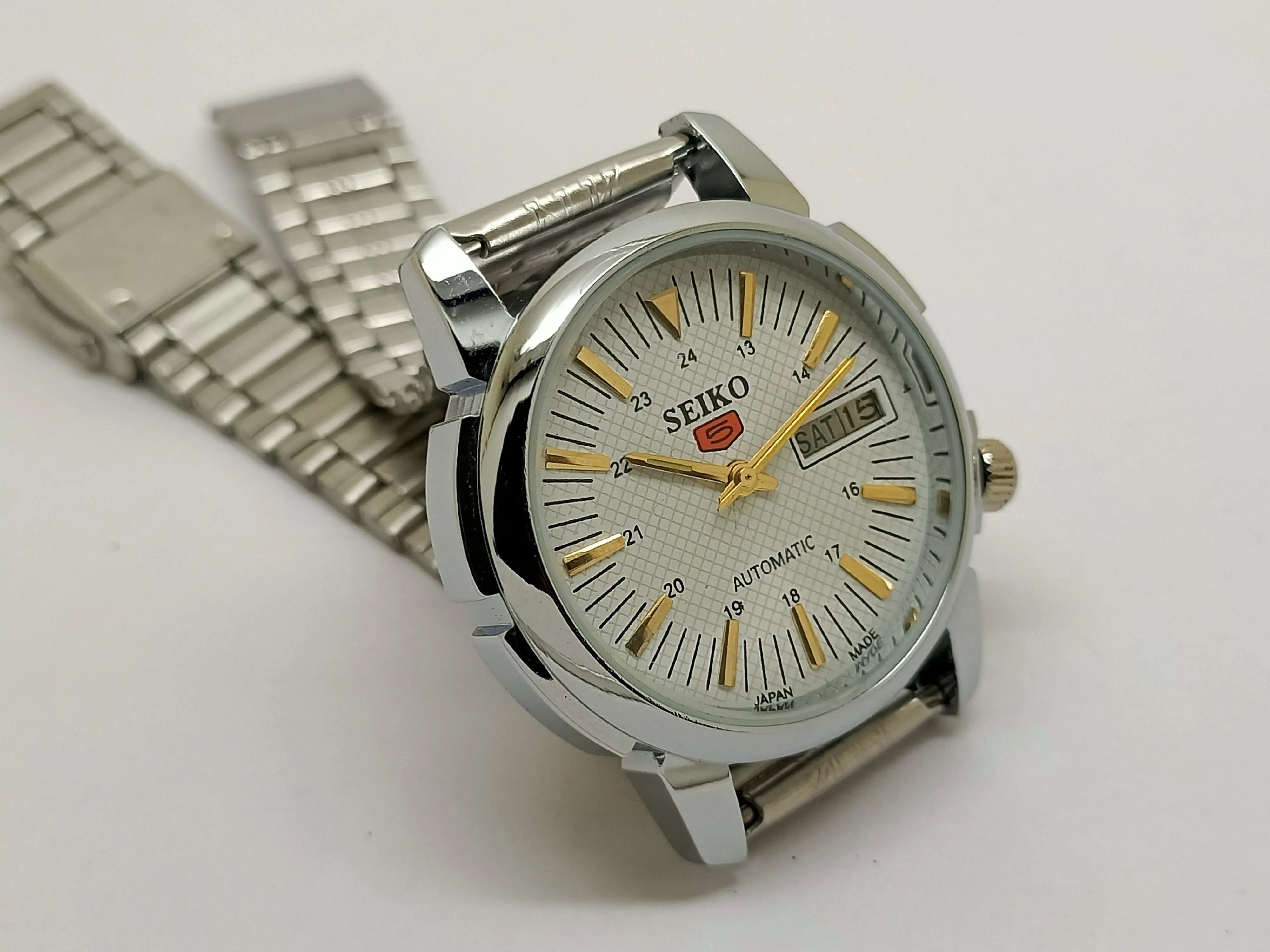 VINTAGE REFURBISHED SEIKO 5 AUTOMATIC JAPAN MENS DAY DATE WATCH - National Watches