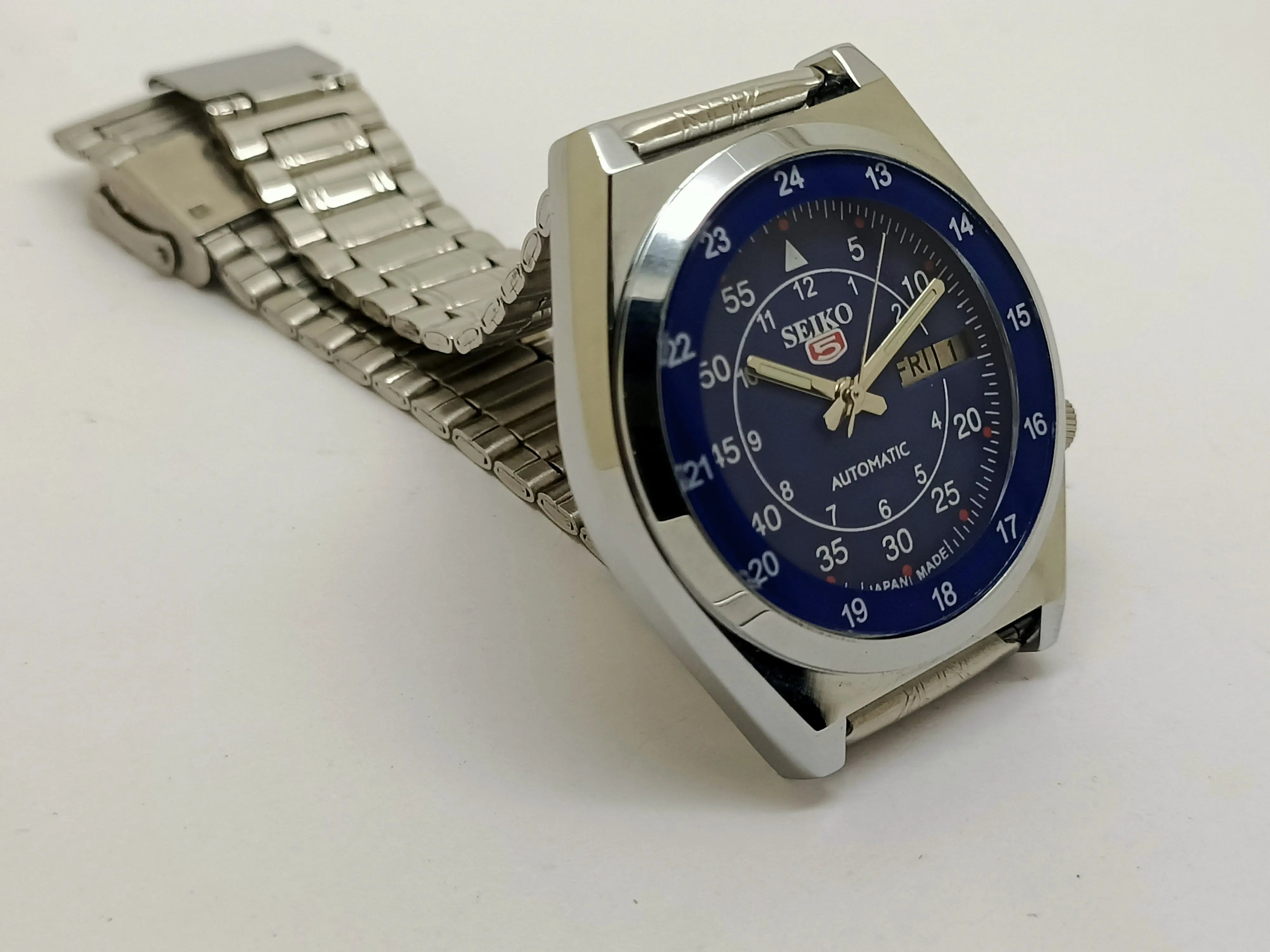 VINTAGE REFURBISHED SEIKO 5 AUTOMATIC JAPAN MENS DAY DATE WATCH - National Watches