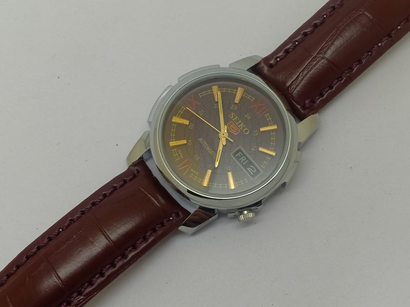 Seiko 5 Black Dial  Automatic Vintage Watch