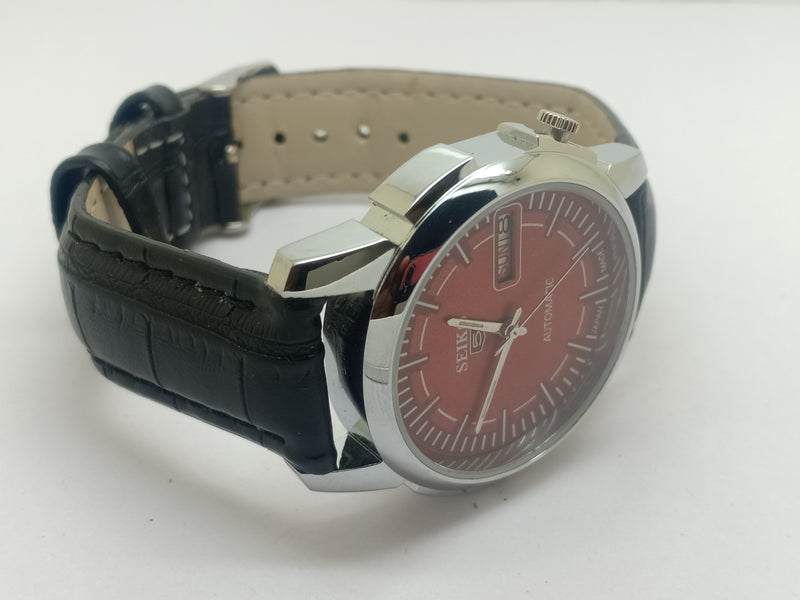 Seiko 5 Black Dial  Automatic Vintage Watch