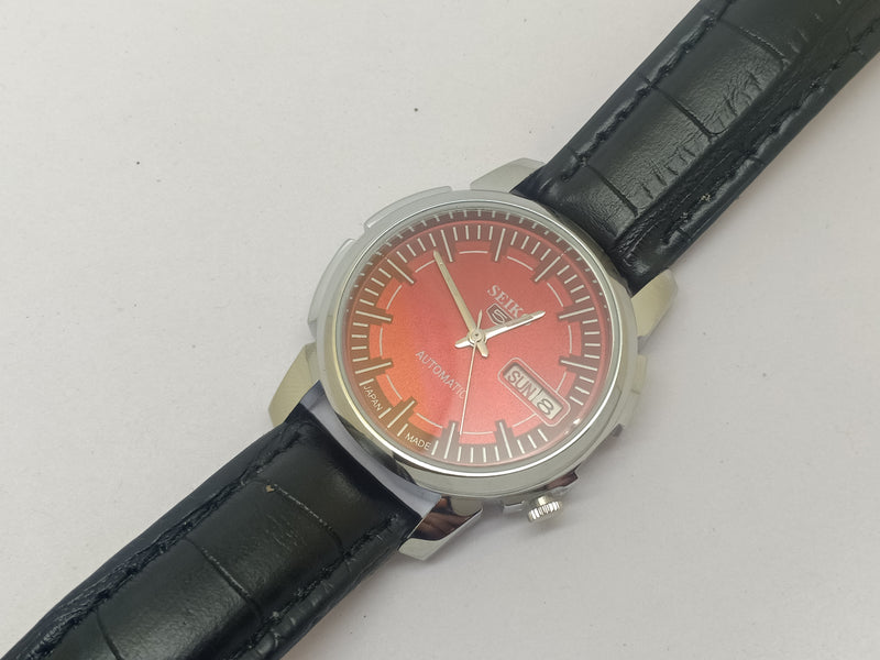 Seiko 5 Black Dial  Automatic Vintage Watch