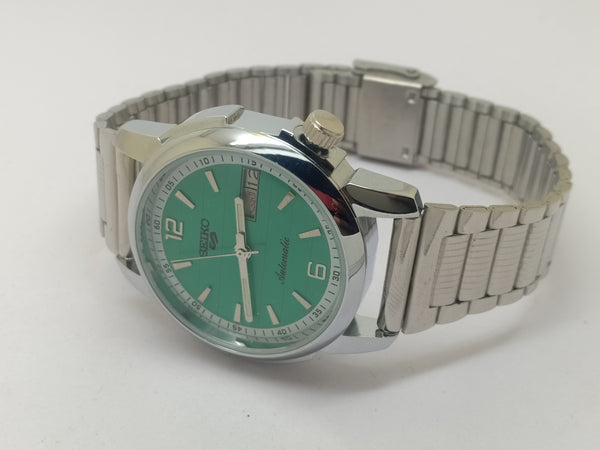 VINTAGE REFURBISHED SEIKO 5 AUTOMATIC JAPAN MENS DAY DATE WATCH