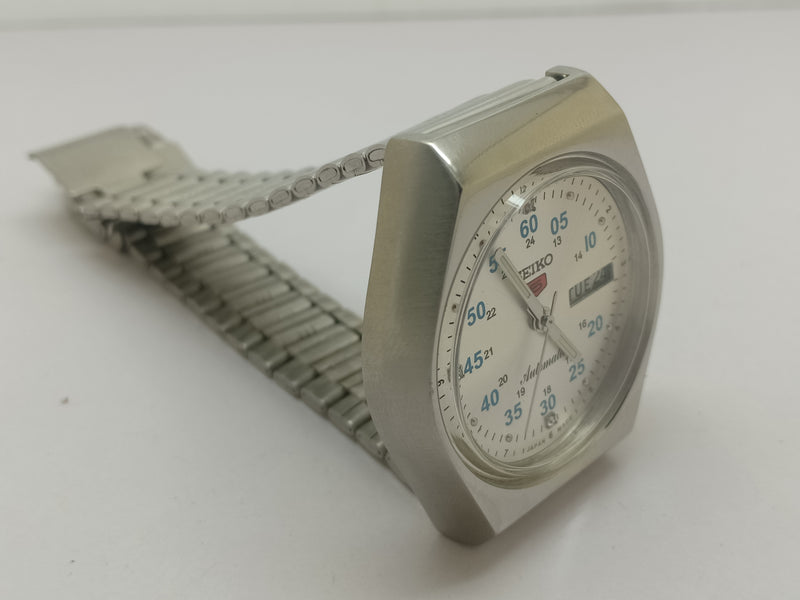 VINTAGE REFURBISHED SEIKO 5 AUTOMATIC JAPAN MENS DAY DATE WATCH
