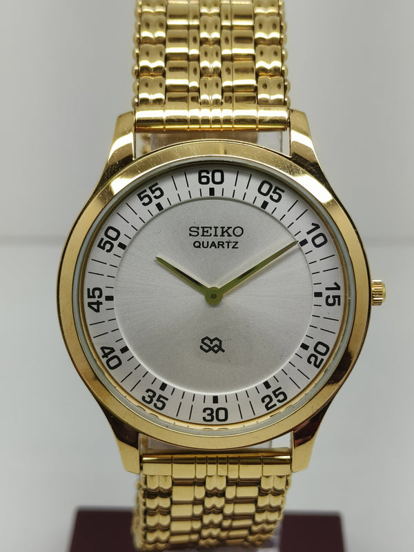 Seiko 5 Black Dial quartz Watch