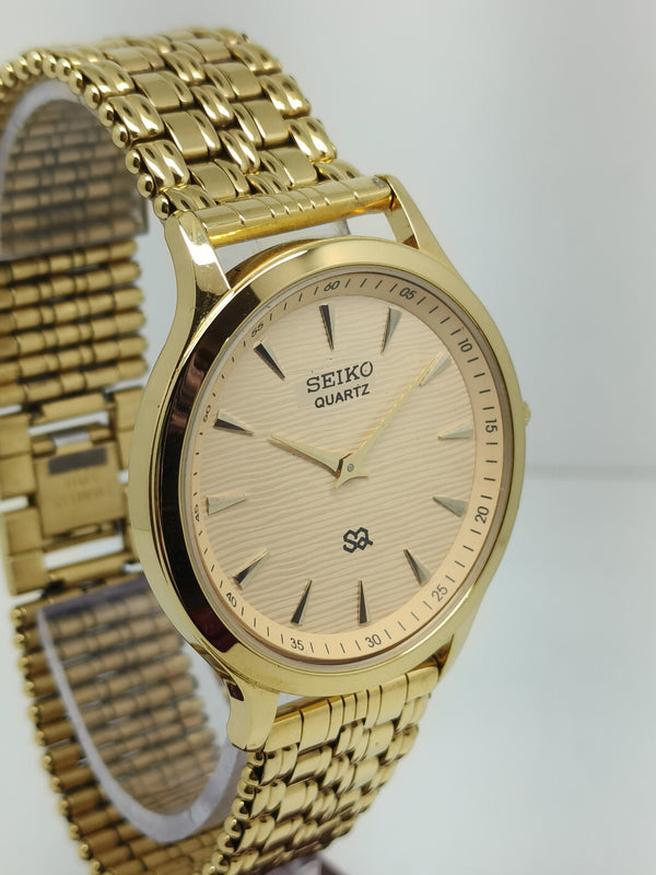 Seiko 5 Black Dial quartz Watch