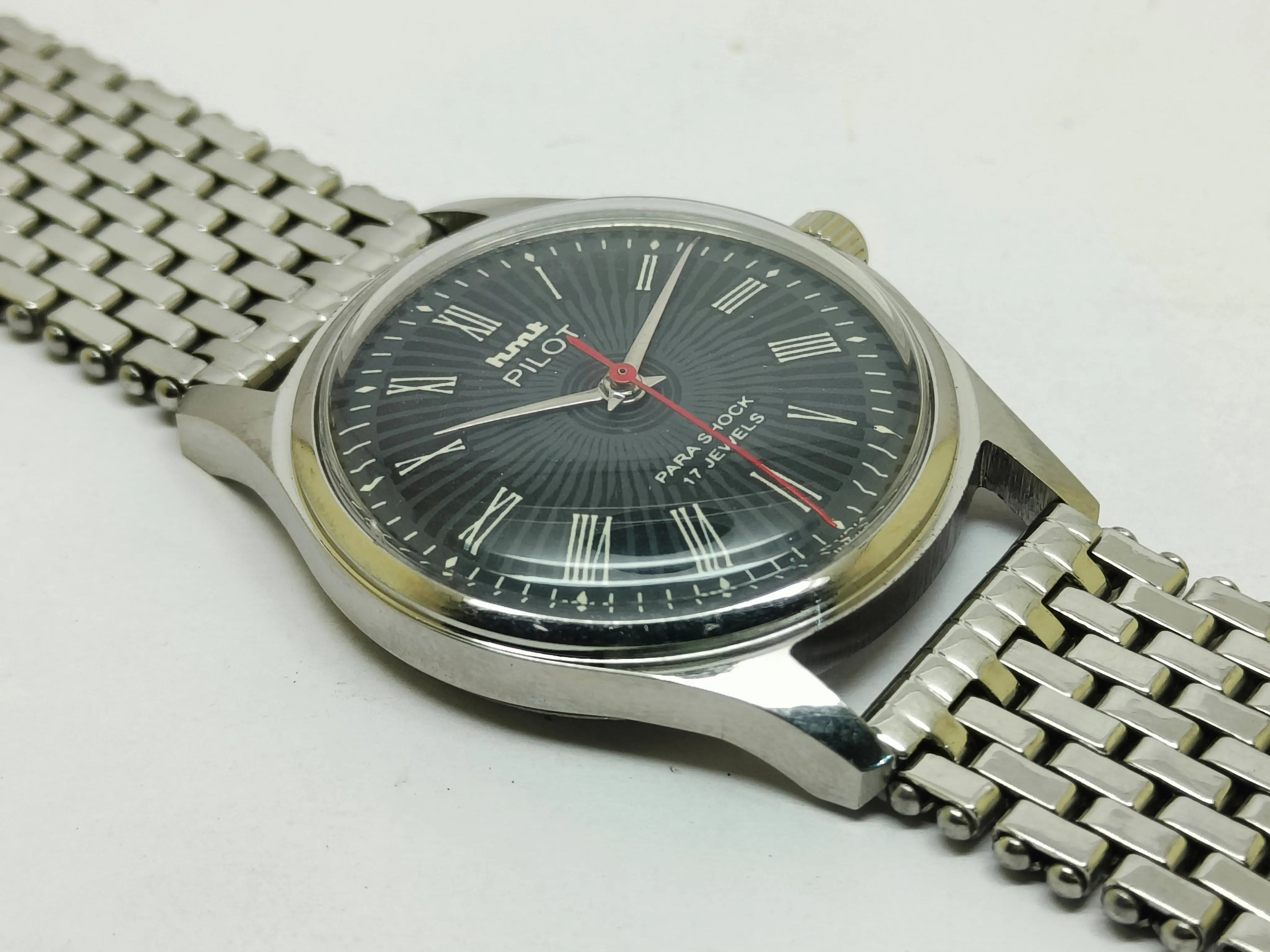 HMT Mechanical Vintage Watch – Refurbished Classic | Original Hand-Winding Timepiece National Watches