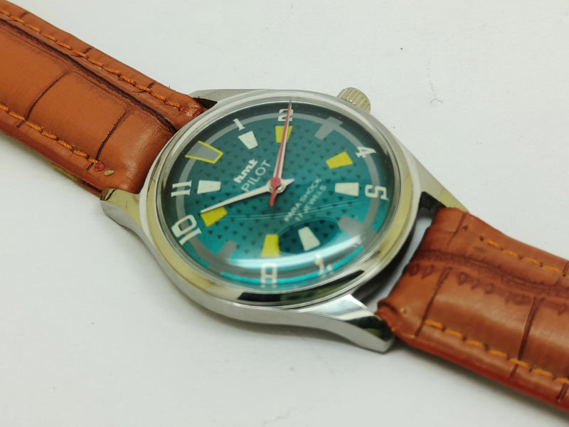 HMT Mechanical Vintage Watch – Refurbished Classic | Original Hand-Winding Timepiece