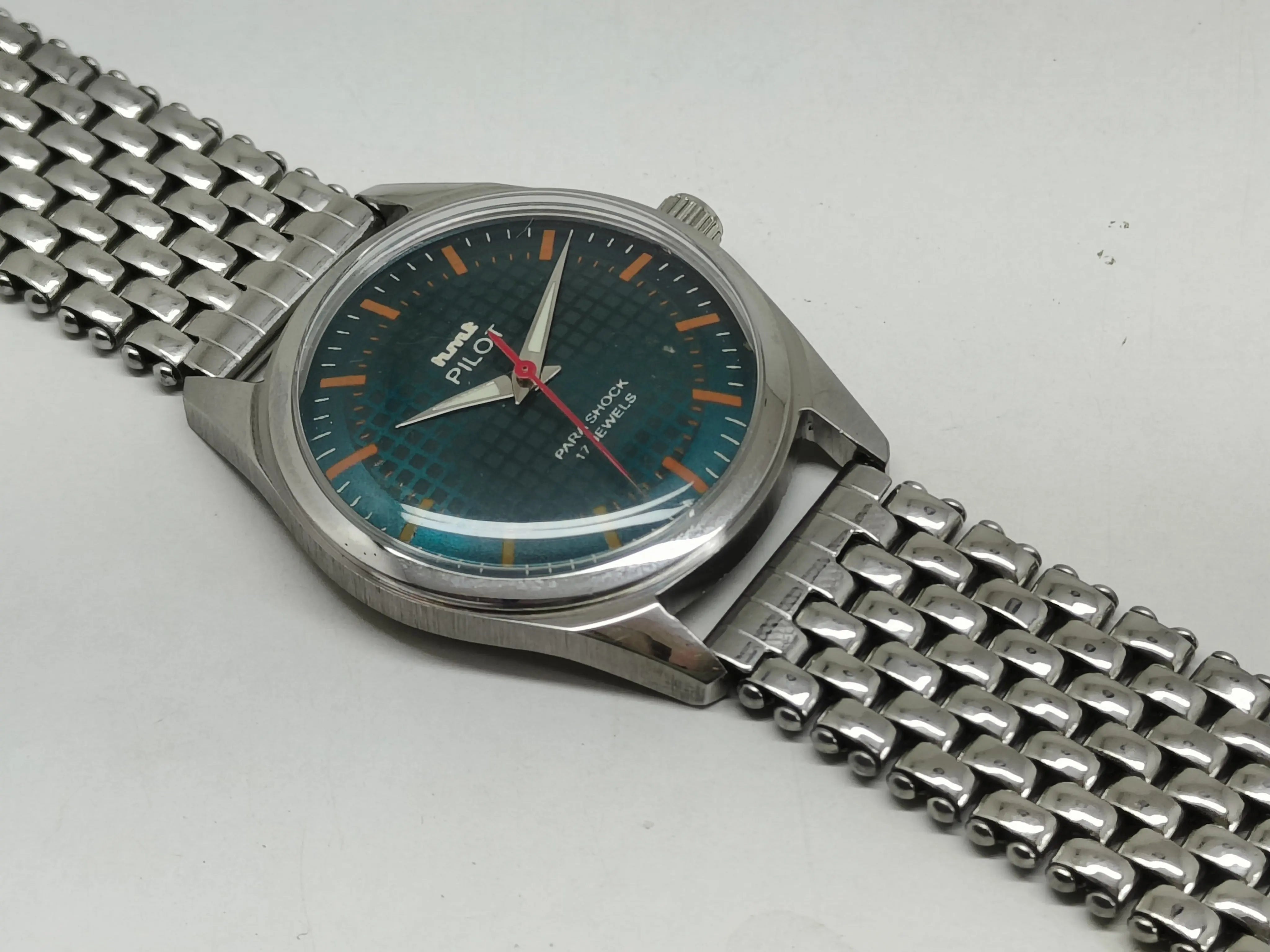 HMT Mechanical Vintage Watch – Refurbished Classic | Original Hand-Winding Timepiece National Watches