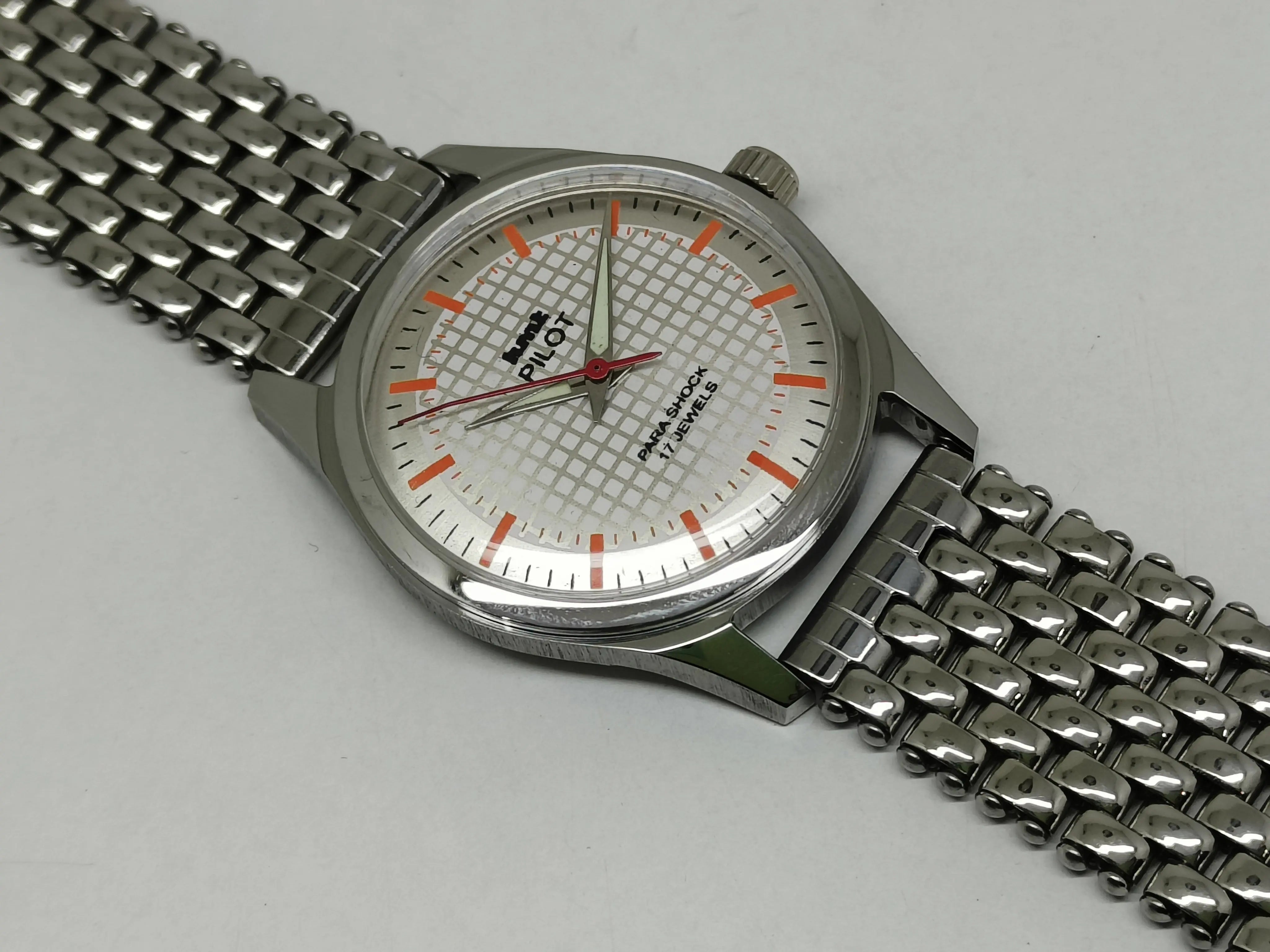 HMT Mechanical Vintage Watch – Refurbished Classic | Original Hand-Winding Timepiece National Watches
