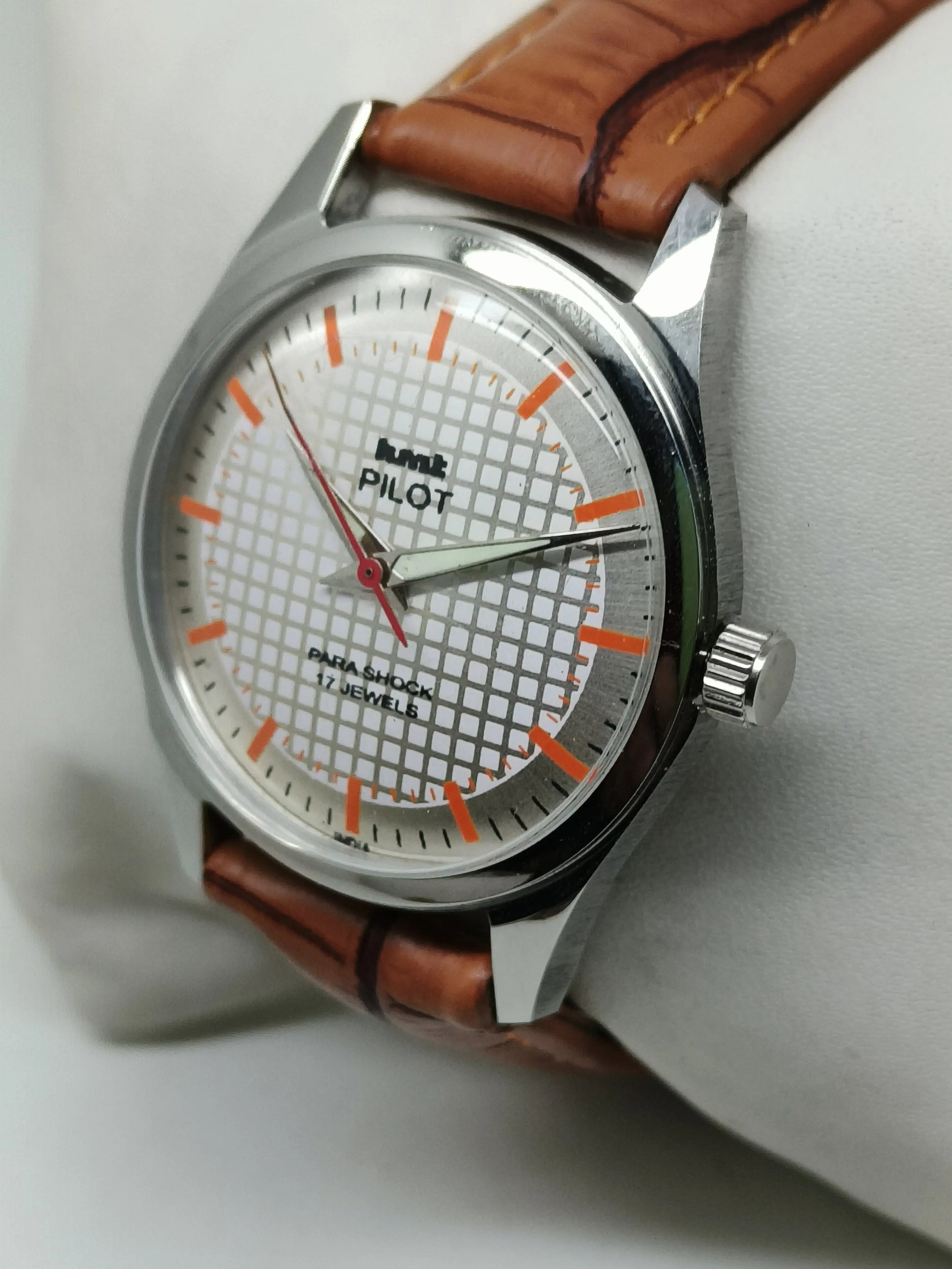 HMT Mechanical Vintage Watch – Refurbished Classic | Original Hand-Winding Timepiece National Watches
