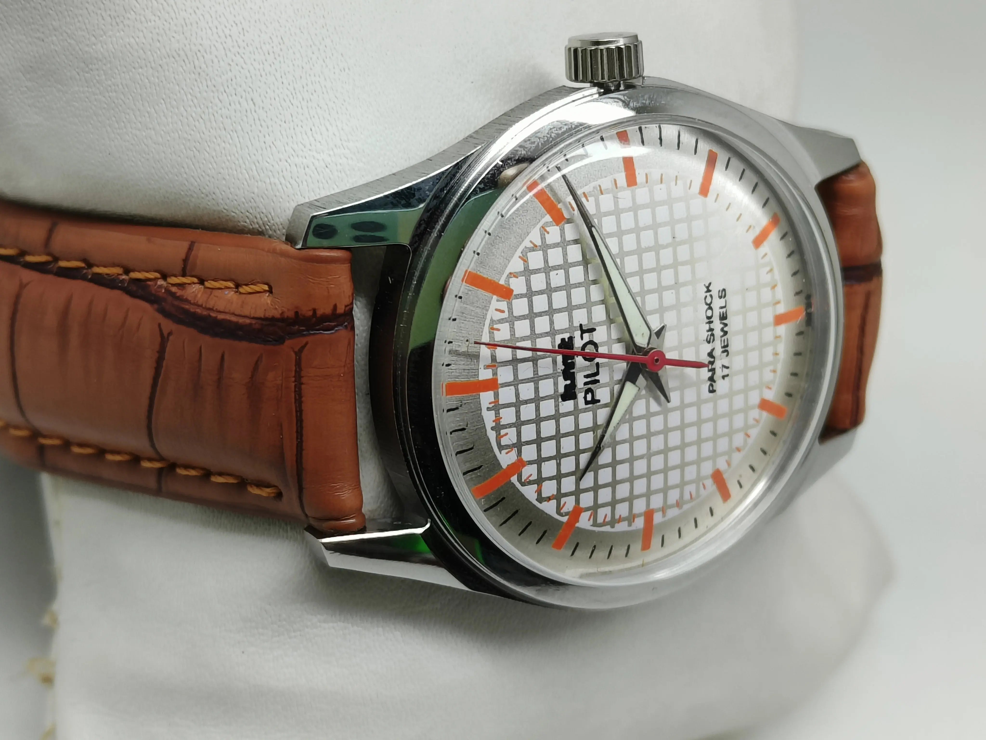 HMT Mechanical Vintage Watch – Refurbished Classic | Original Hand-Winding Timepiece National Watches