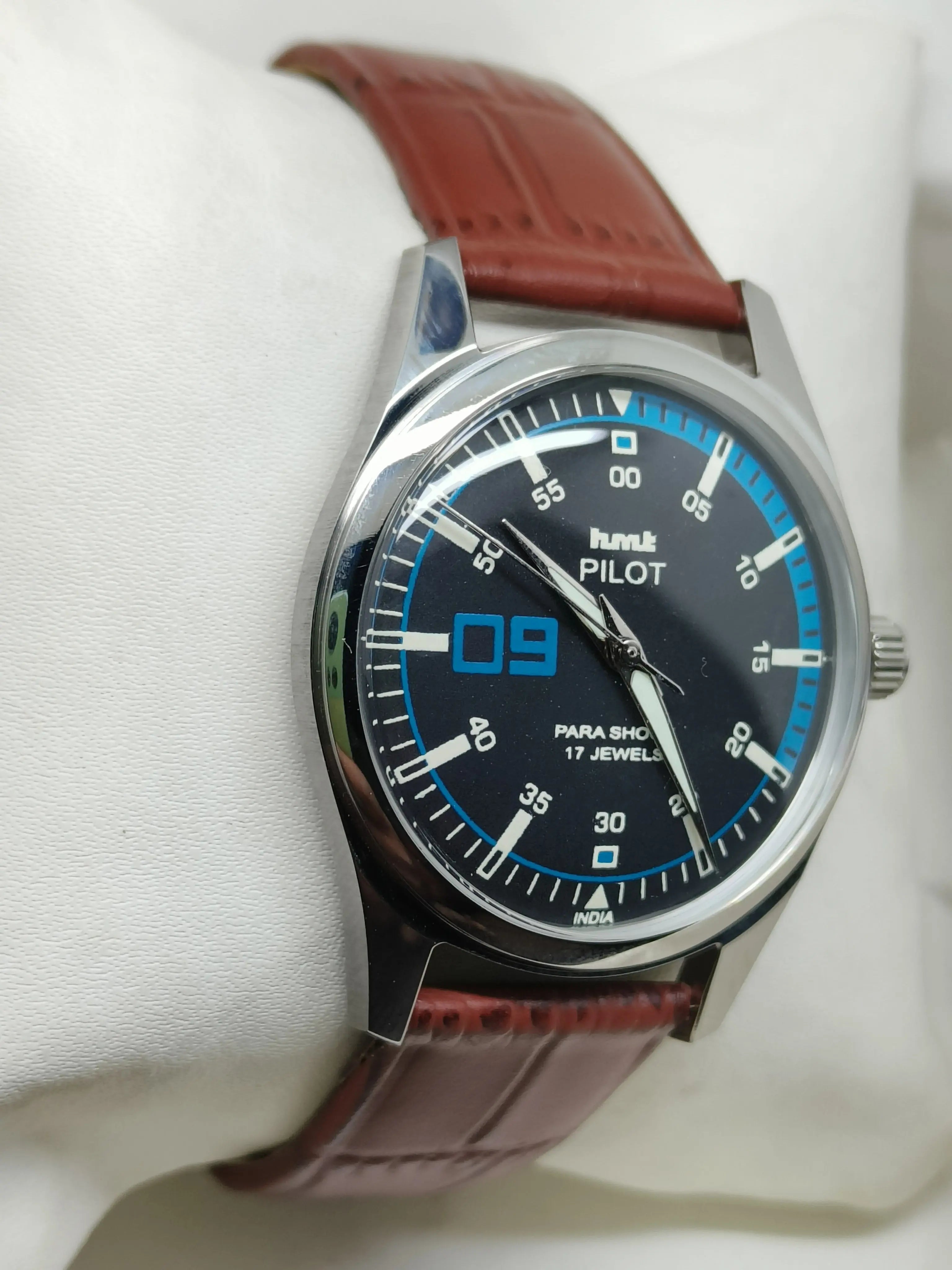 HMT Mechanical Vintage Watch – Refurbished Classic | Original Hand-Winding Timepiece National Watches