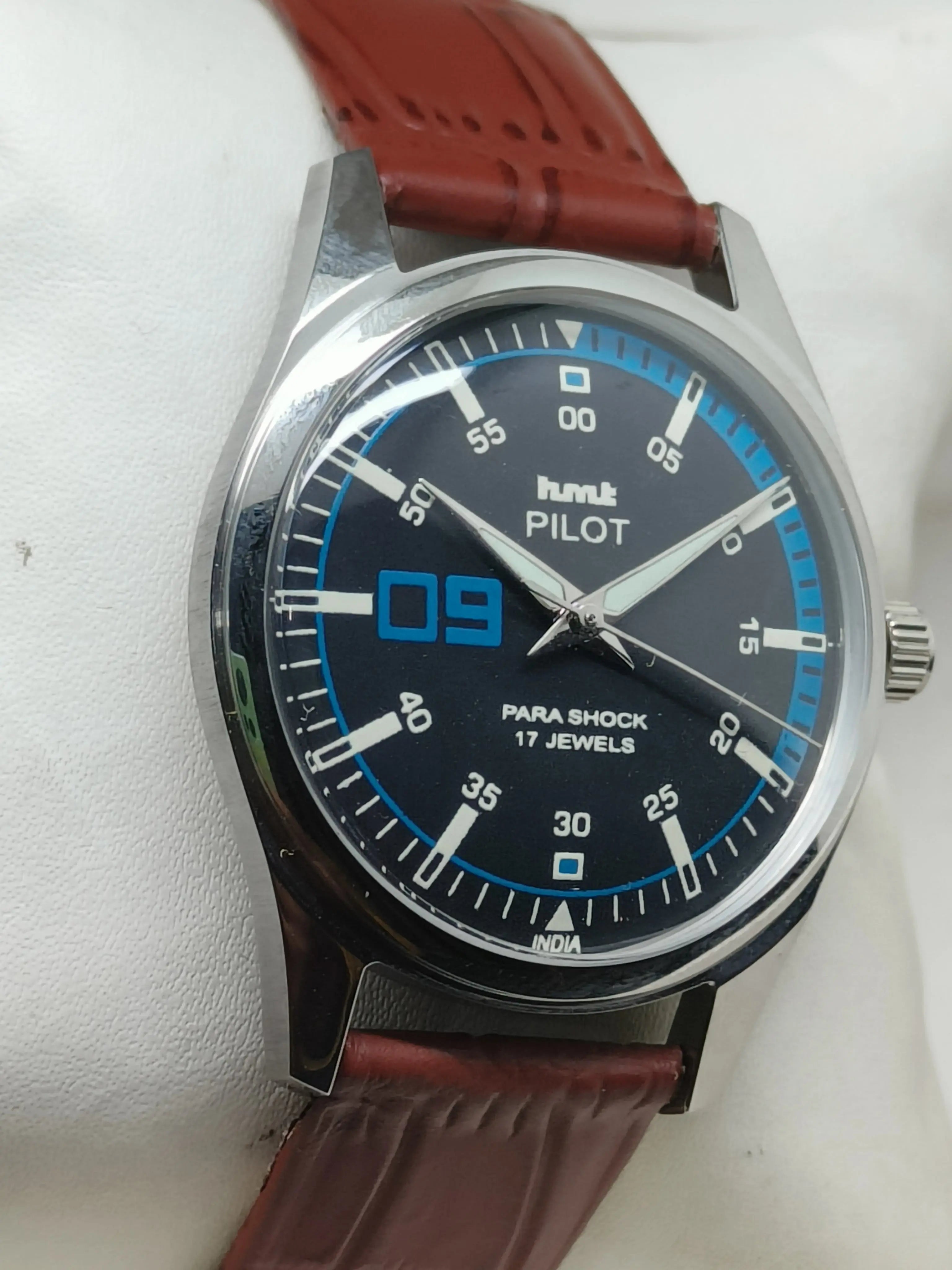 HMT Mechanical Vintage Watch – Refurbished Classic | Original Hand-Winding Timepiece National Watches