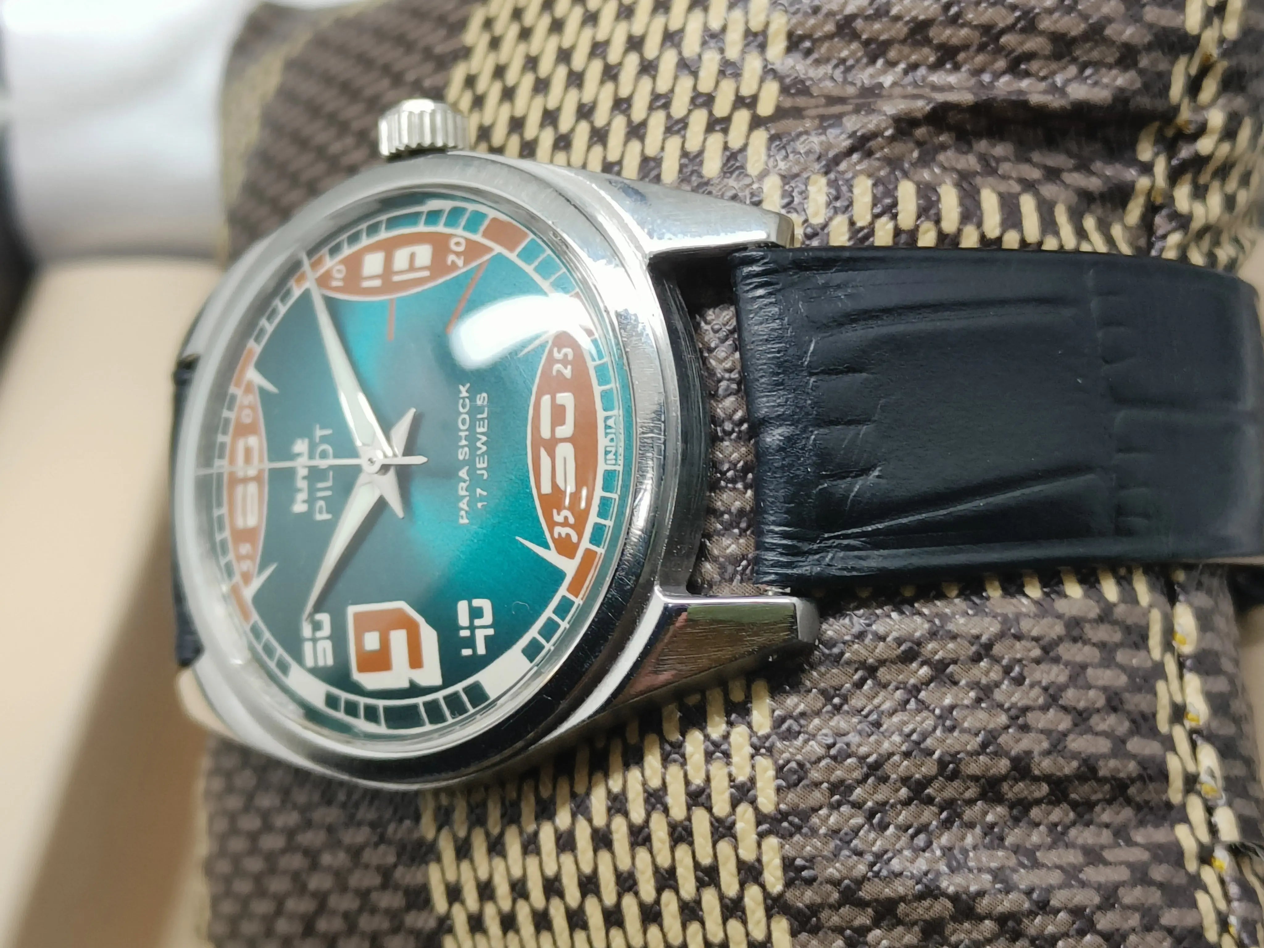 HMT Mechanical Vintage Watch – Refurbished Classic | Original Hand-Winding Timepiece National Watches