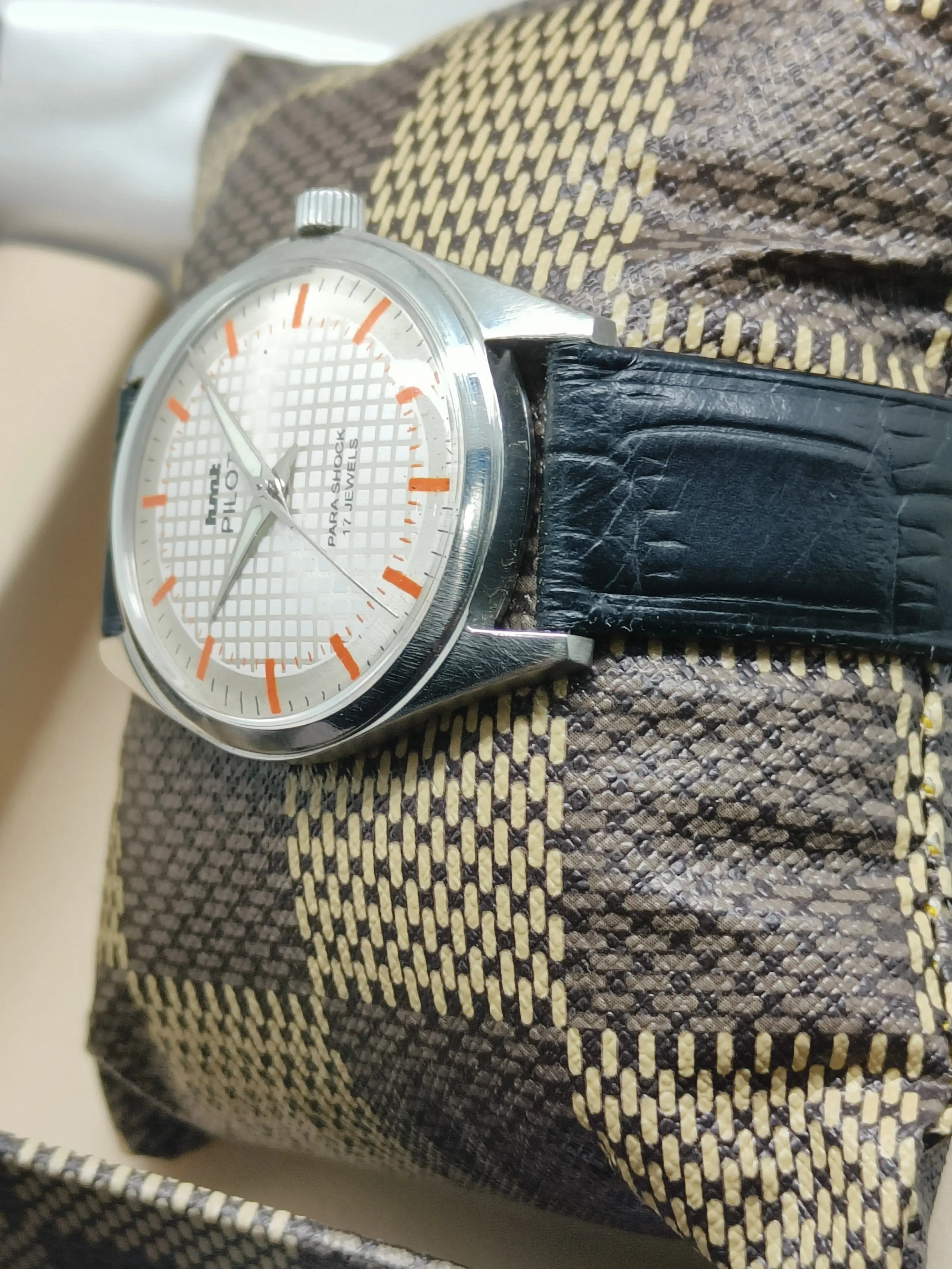 HMT Mechanical Vintage Watch – Refurbished Classic | Original Hand-Winding Timepiece National Watches