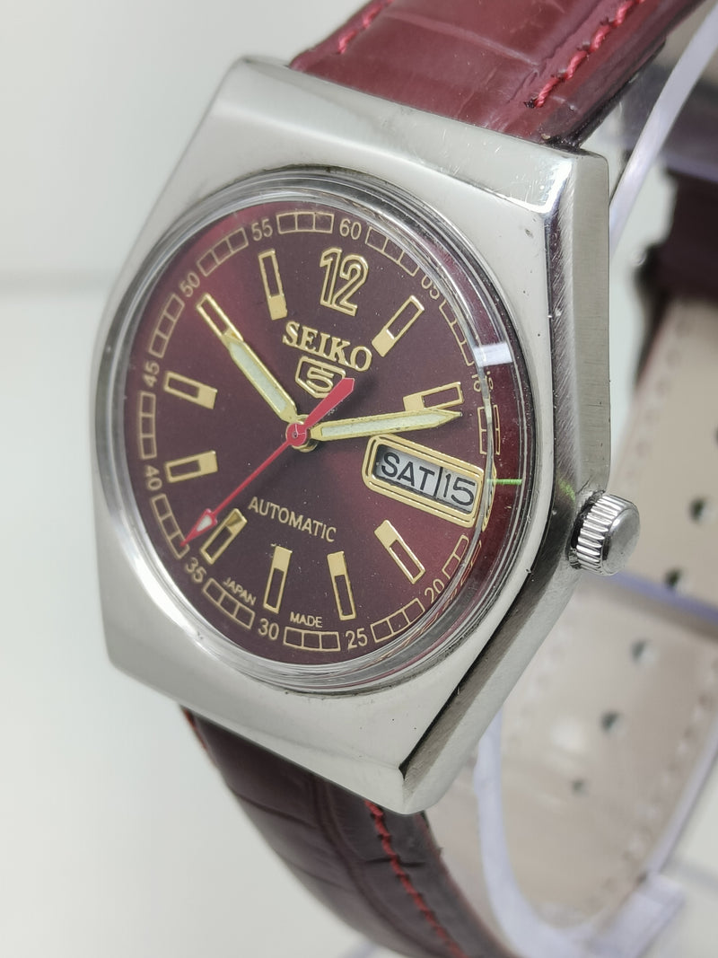 Seiko 5 Vintage Automatic – Refurbished Classic Timepiece