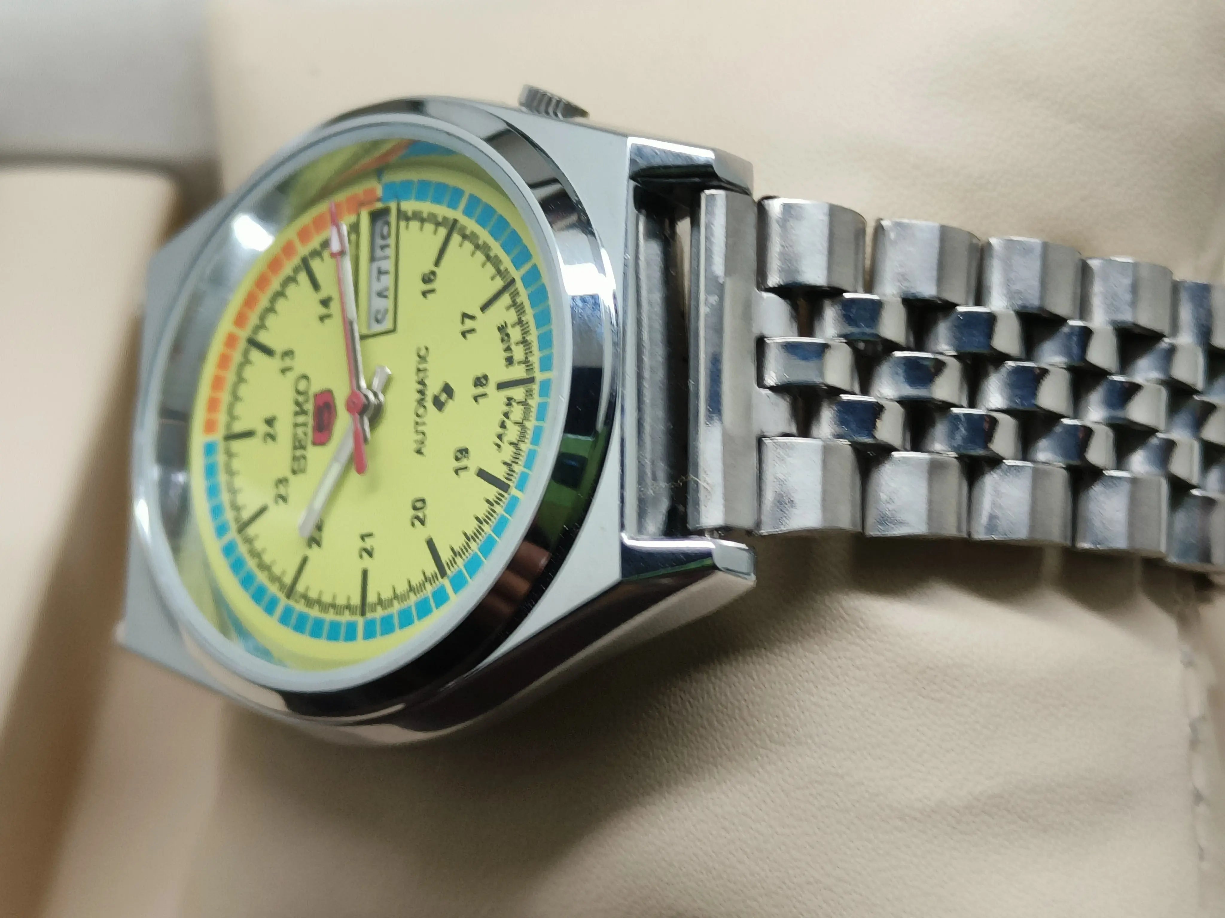 Seiko 5 Refurbished 70s Automatic – Classic Vintage Look National Watches