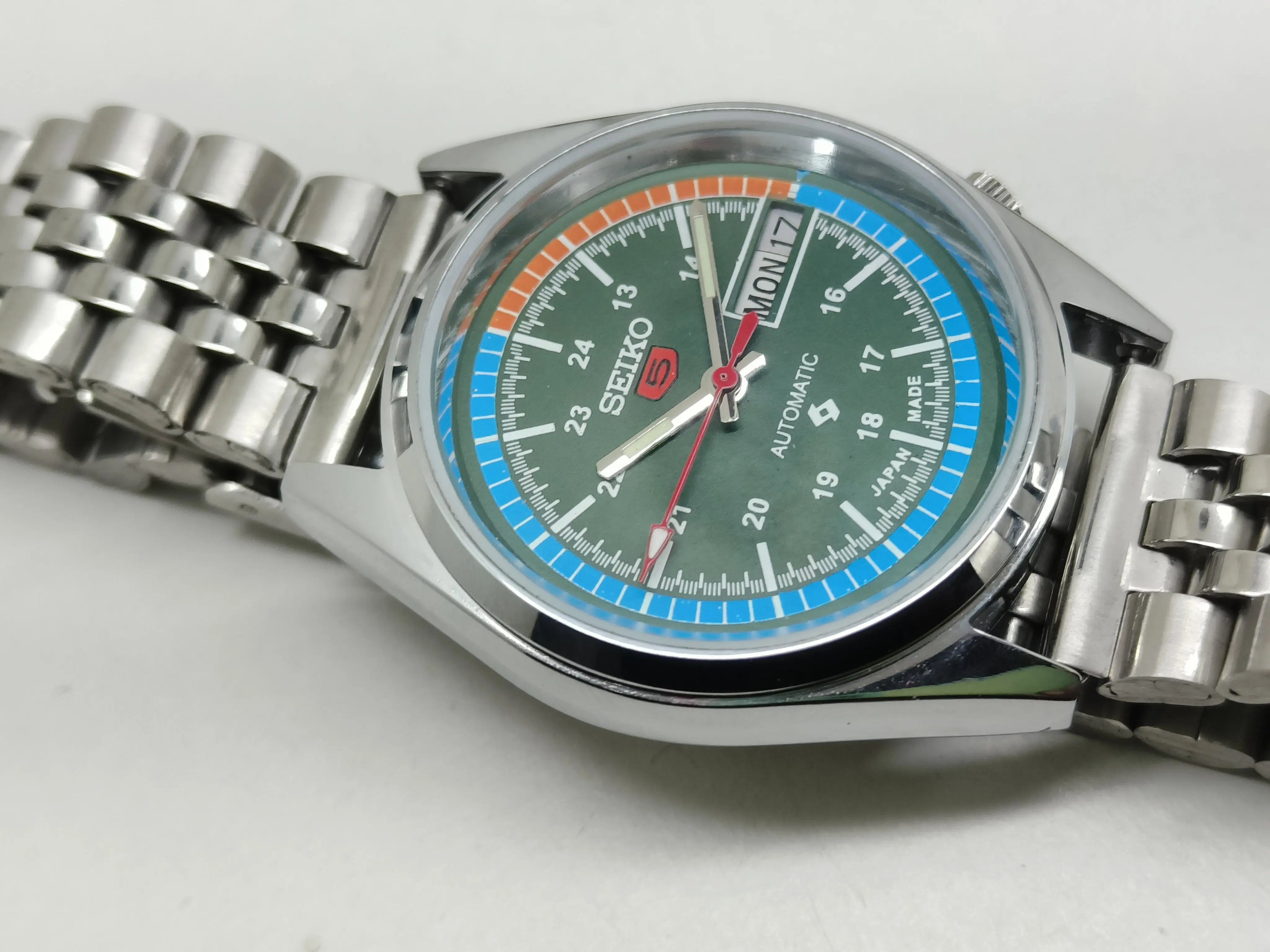 Seiko 5 Vintage Military Style – Refurbished Automatic National Watches
