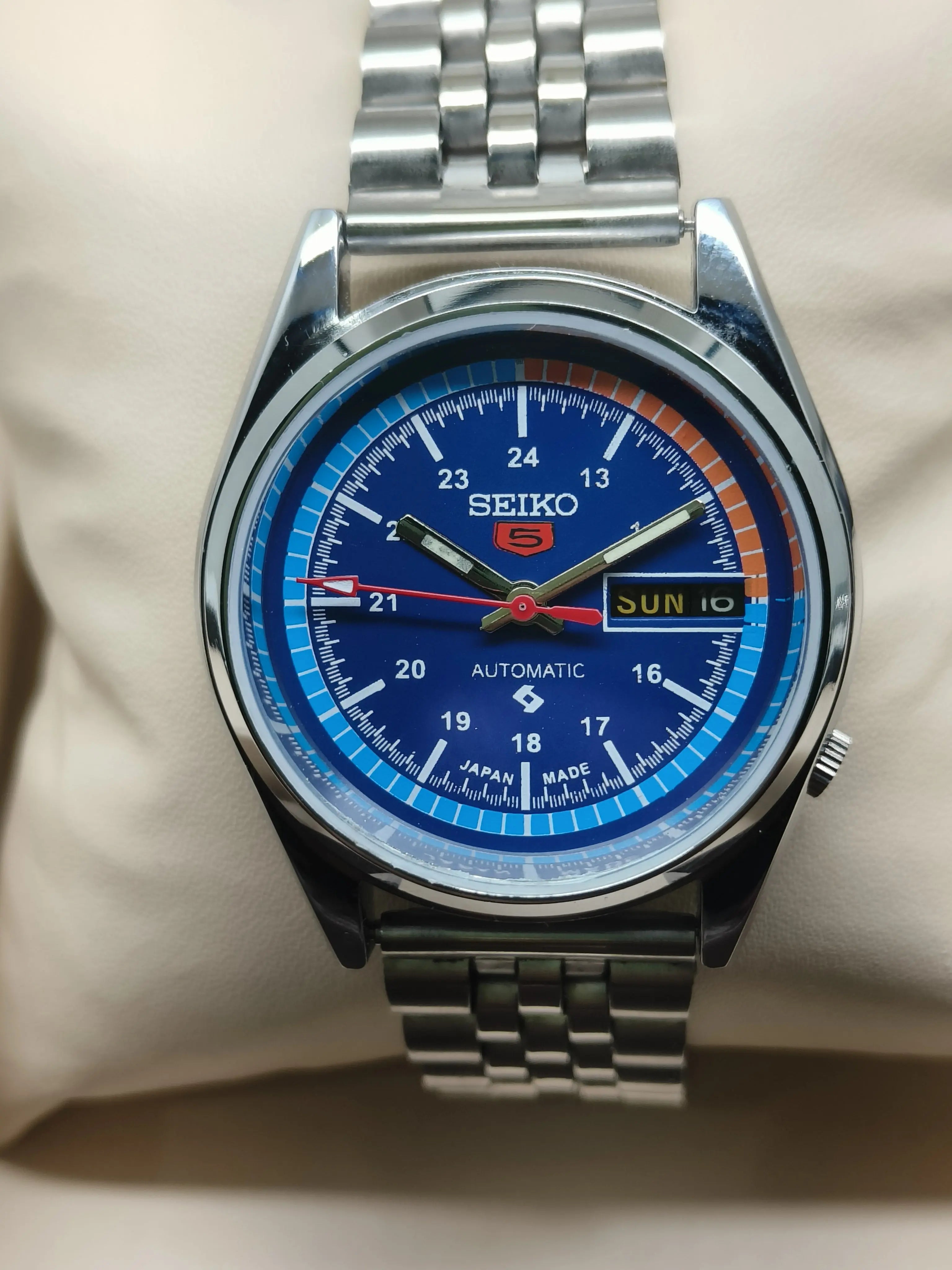 Seiko 5 Vintage Sports Automatic – Refurbished Piece National Watches