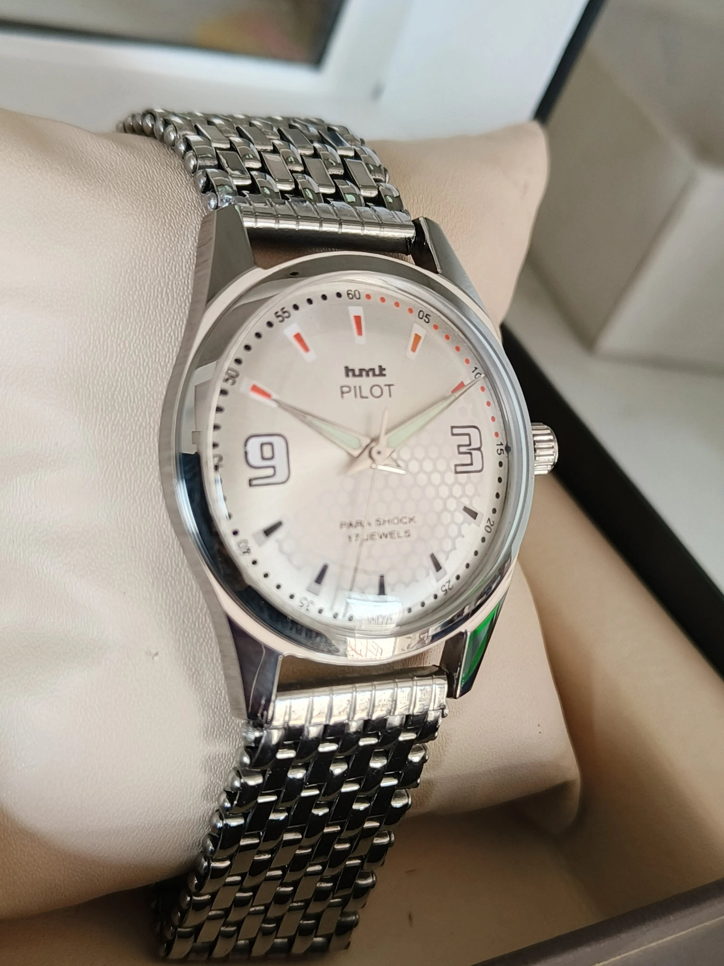 HMT Mechanical Vintage Watch – Refurbished Classic | Original Hand-Winding Timepiece National Watches