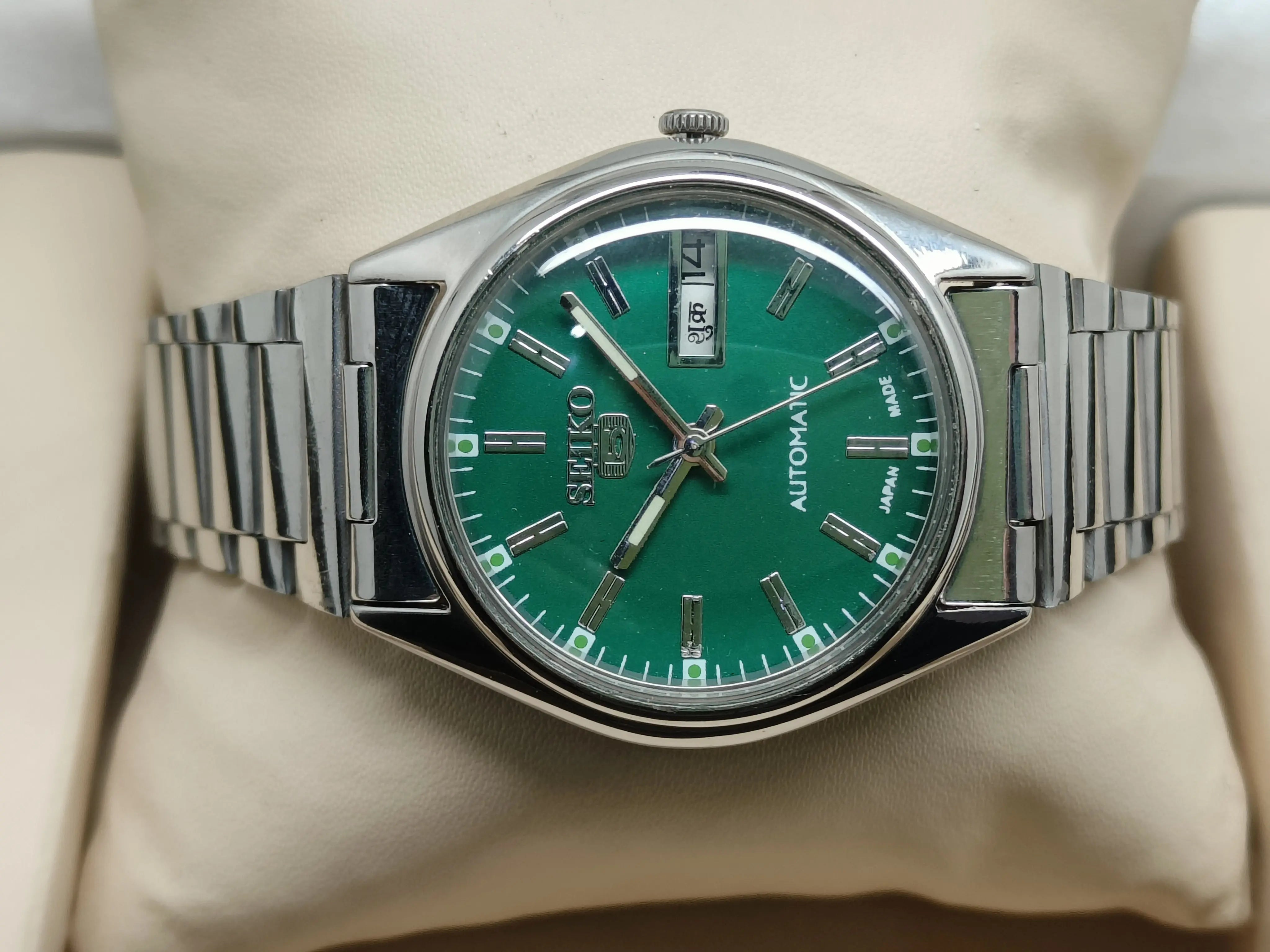 Seiko 5 Vintage 37mm Automatic – Refurbished Classic National Watches