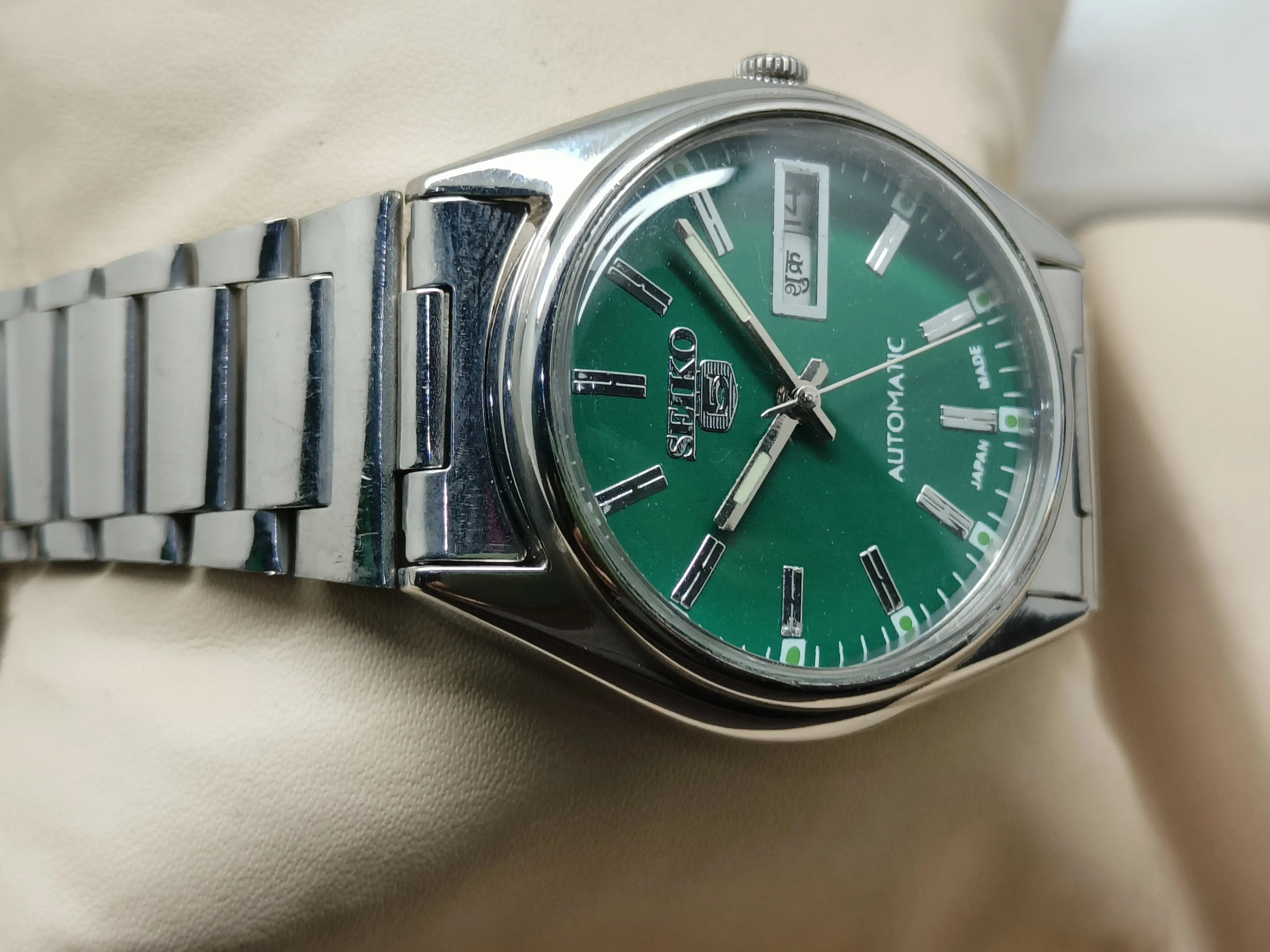 Seiko 5 Vintage 37mm Automatic – Refurbished Classic National Watches