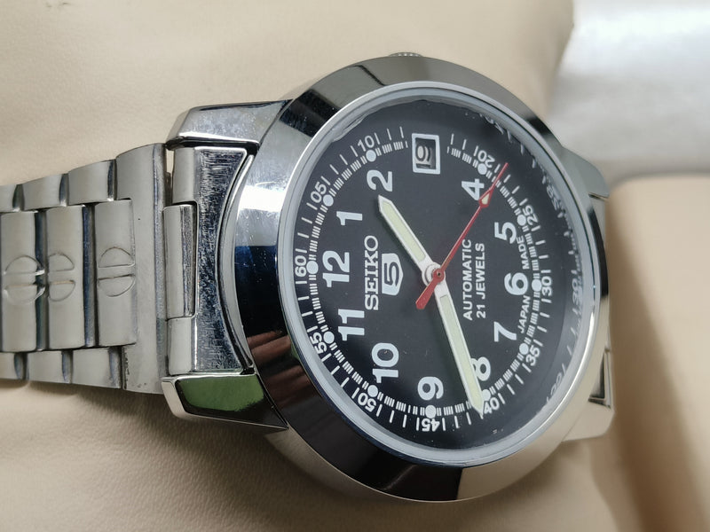 Seiko 5 Vintage Black Dial – Refurbished Automatic