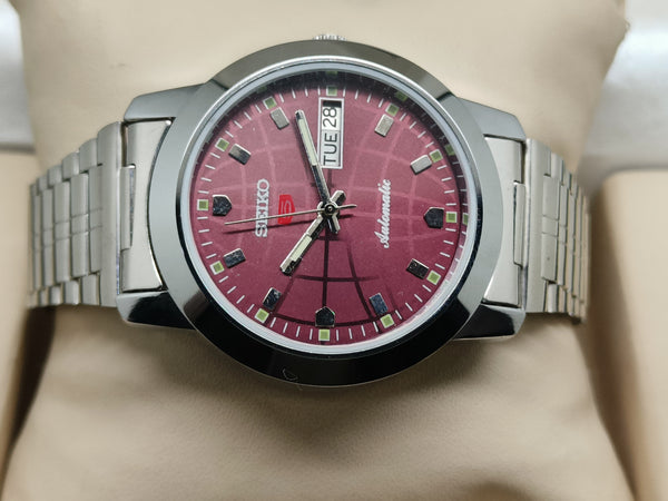 Seiko 5 Vintage Automatic – Pristine Refurbishment