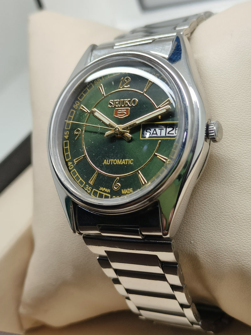 Vintage Seiko 5 SNK803 – Refurbished Military Green