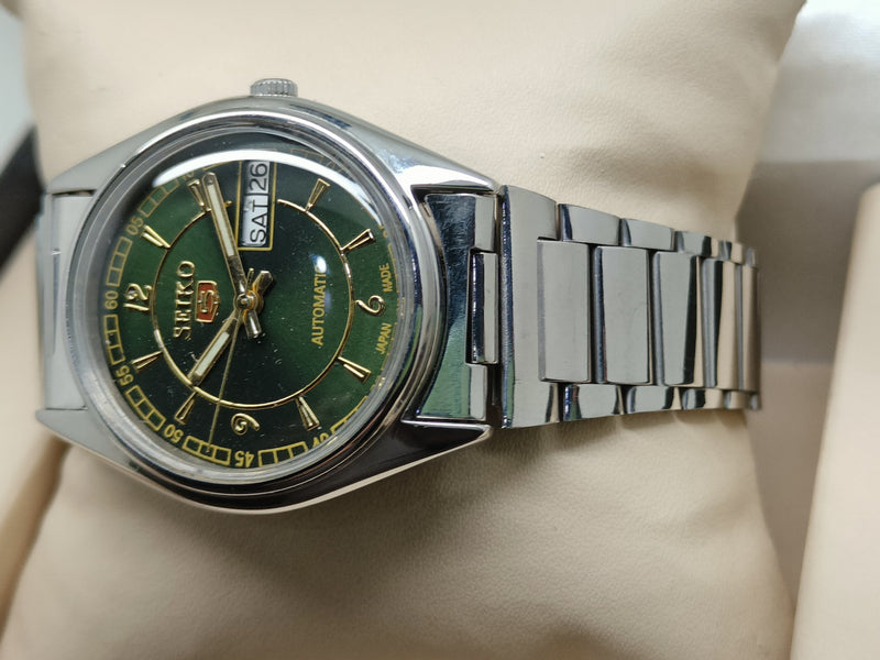 Vintage Seiko 5 SNK803 – Refurbished Military Green