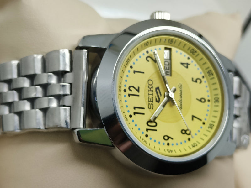 Collectible Seiko 5 Vintage – Restored & Serviced