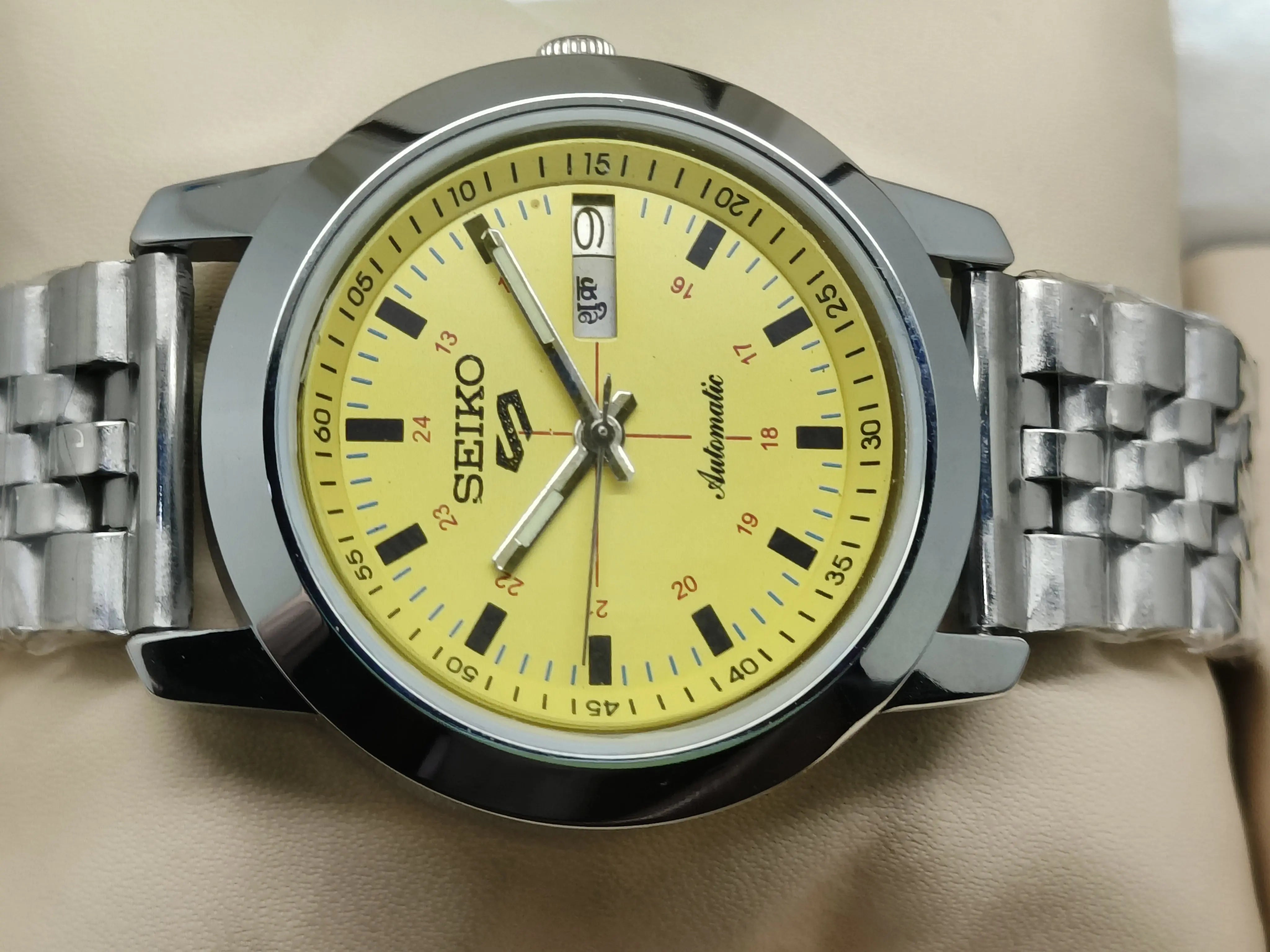 Seiko 5 Vintage Workhorse – Refurbished & Reliable National Watches