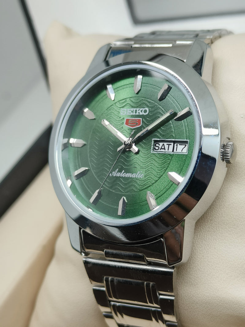 Seiko 5 Vintage Automatic – Heritage Watch Restored