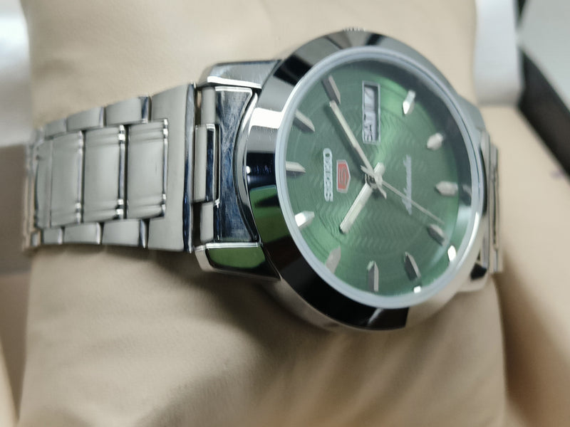 Seiko 5 Vintage Automatic – Heritage Watch Restored