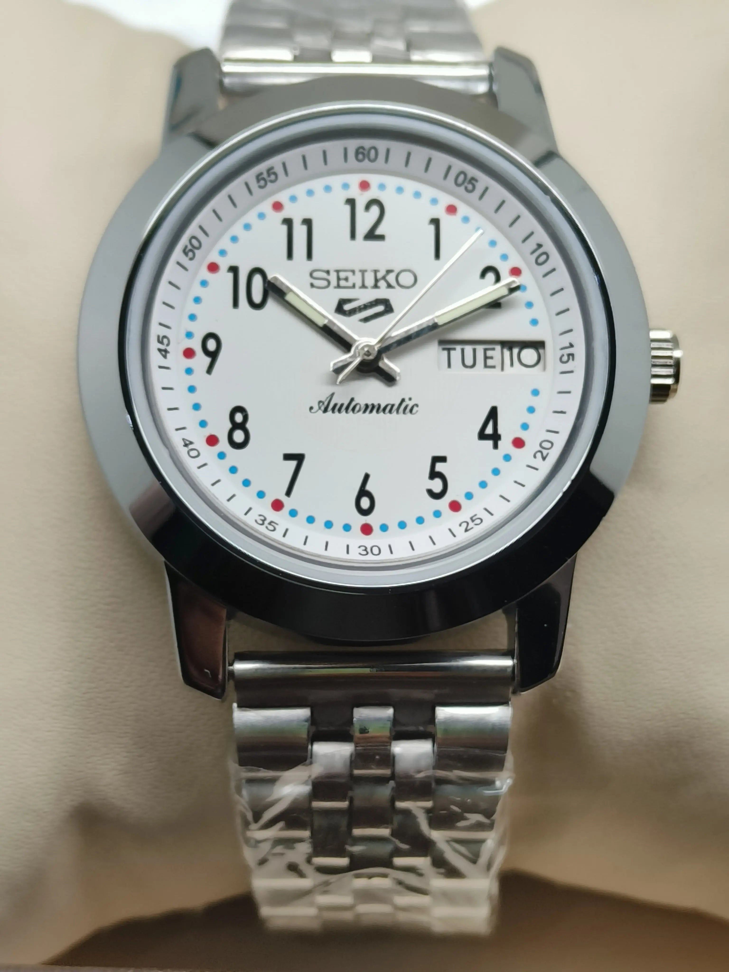 Seiko 5 Vintage Quartz (if applicable) – Refurbished Rare Model National Watches