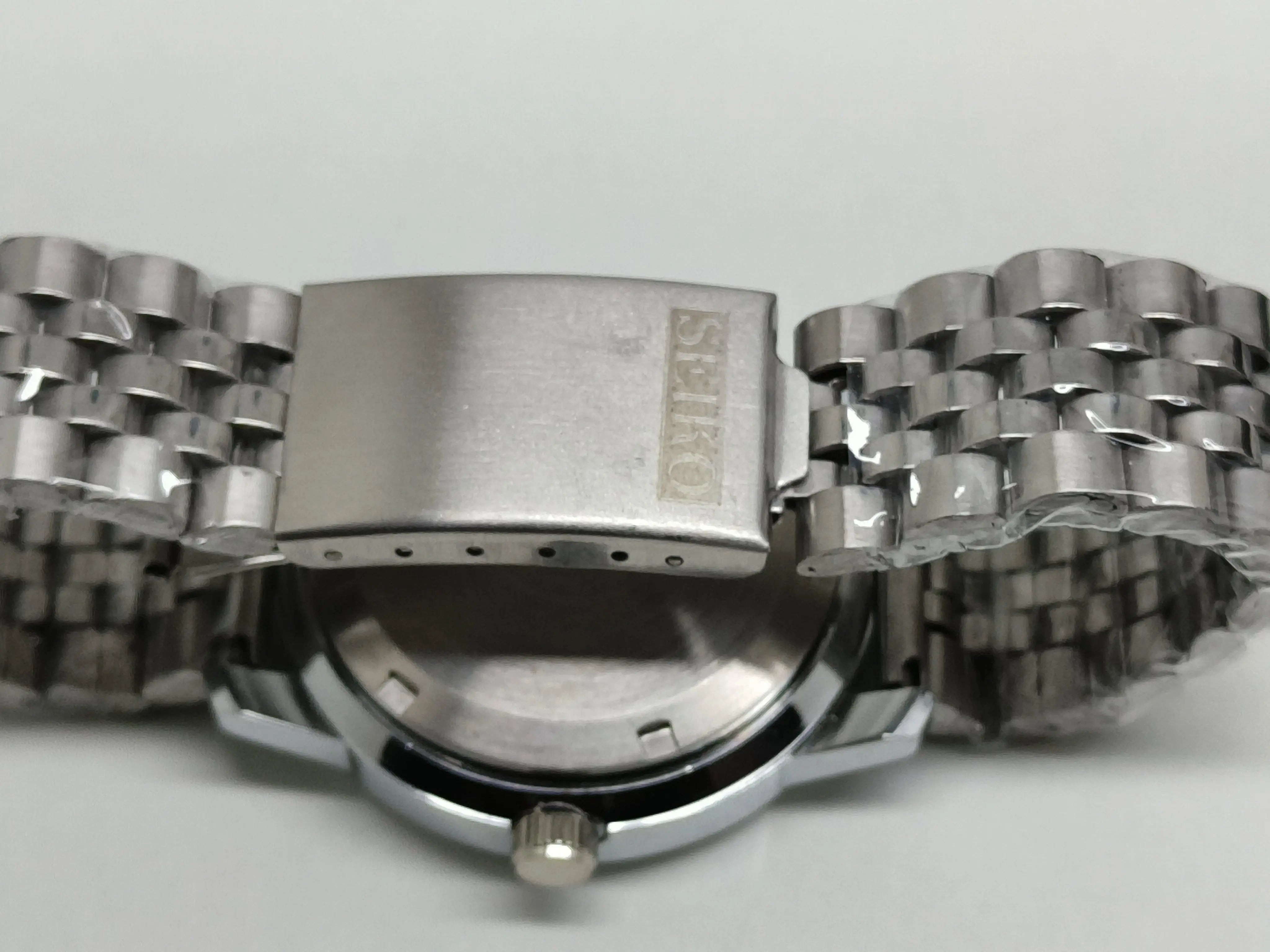 Seiko 5 Vintage Quartz (if applicable) – Refurbished Rare Model National Watches