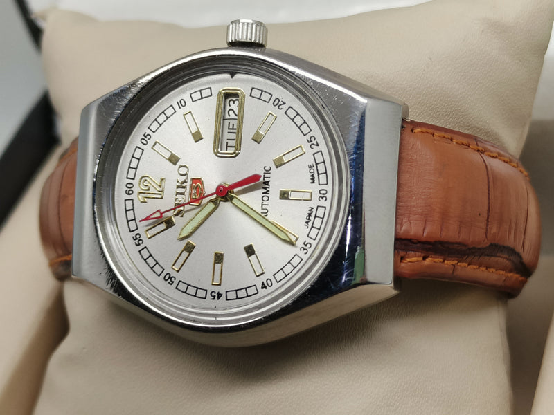 Seiko 5 Vintage Retro – Restored Automatic Watch