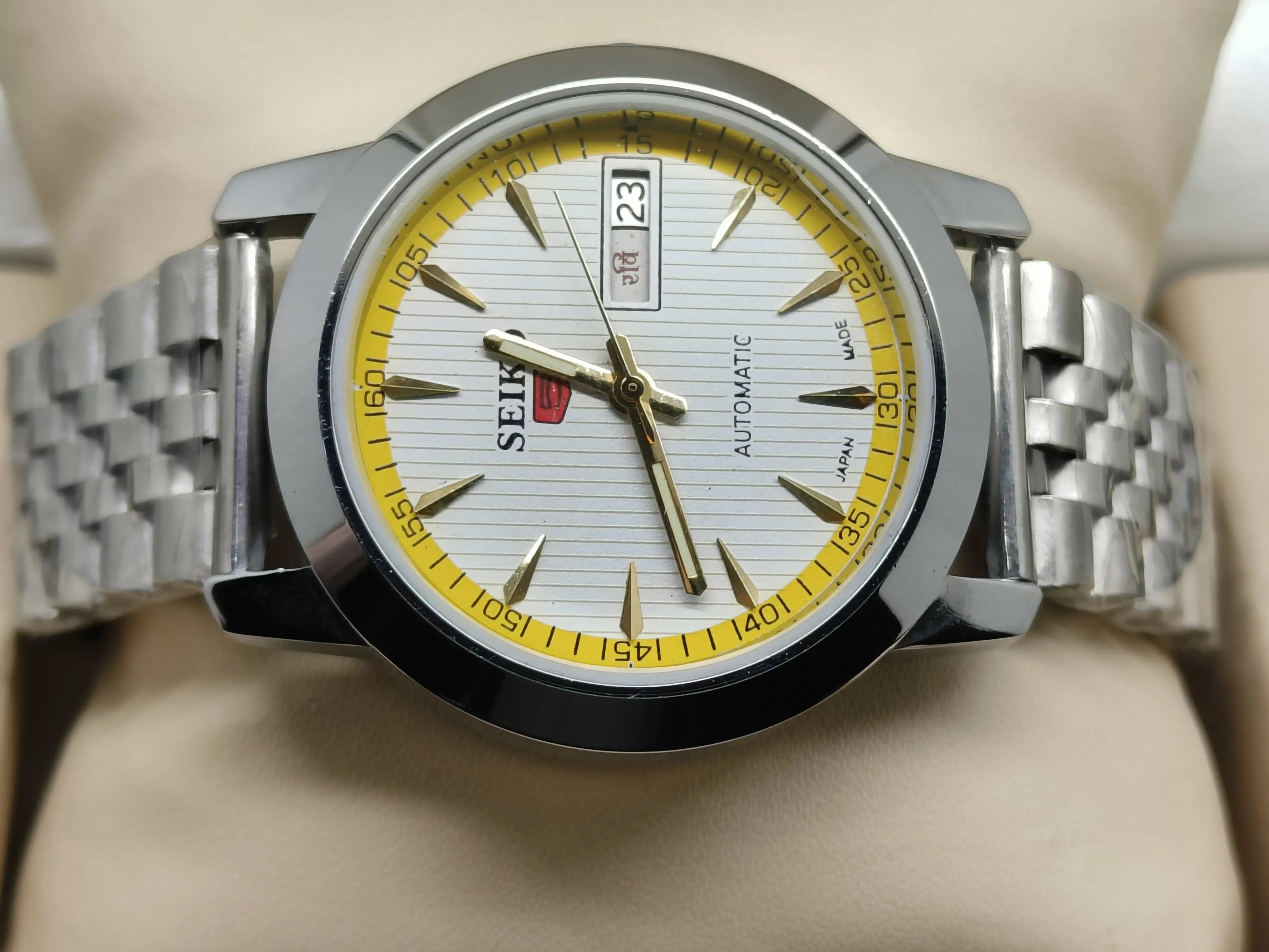 Seiko 5 Vintage Field Watch – Refurbished Tough & Authentic National Watches