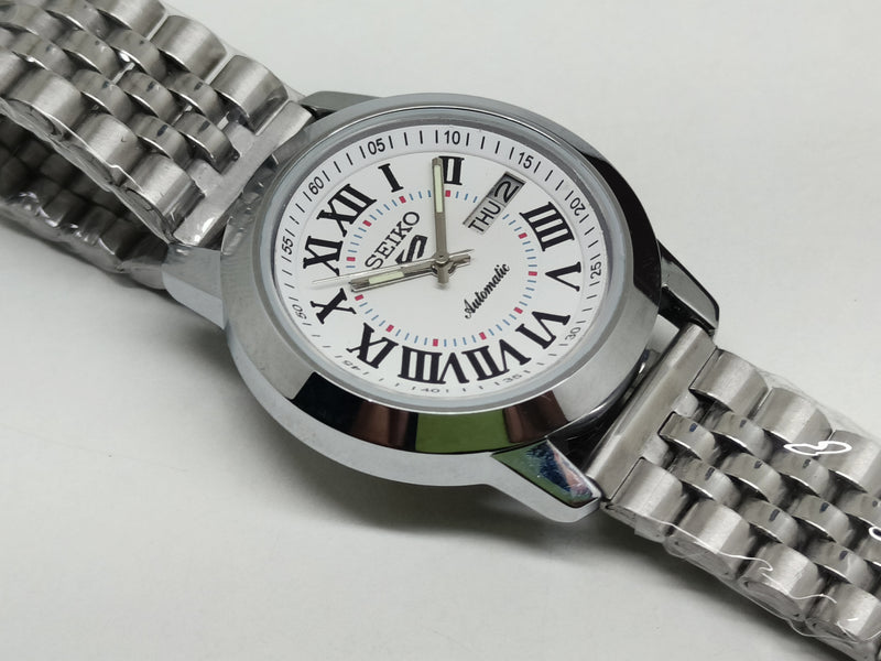 Seiko 5 Vintage Explorer Style – Refurbished Automatic