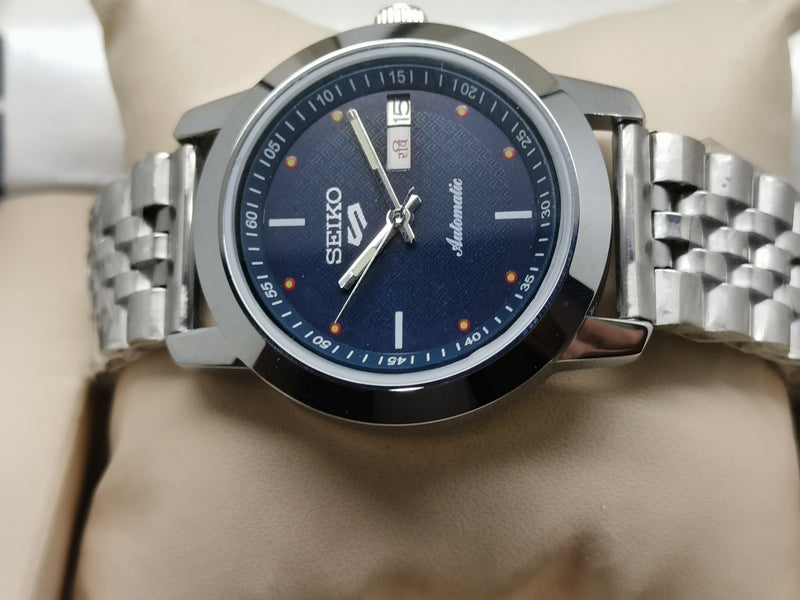 Seiko 5 Vintage Cushion Case – Refurbished Retro Vibes
