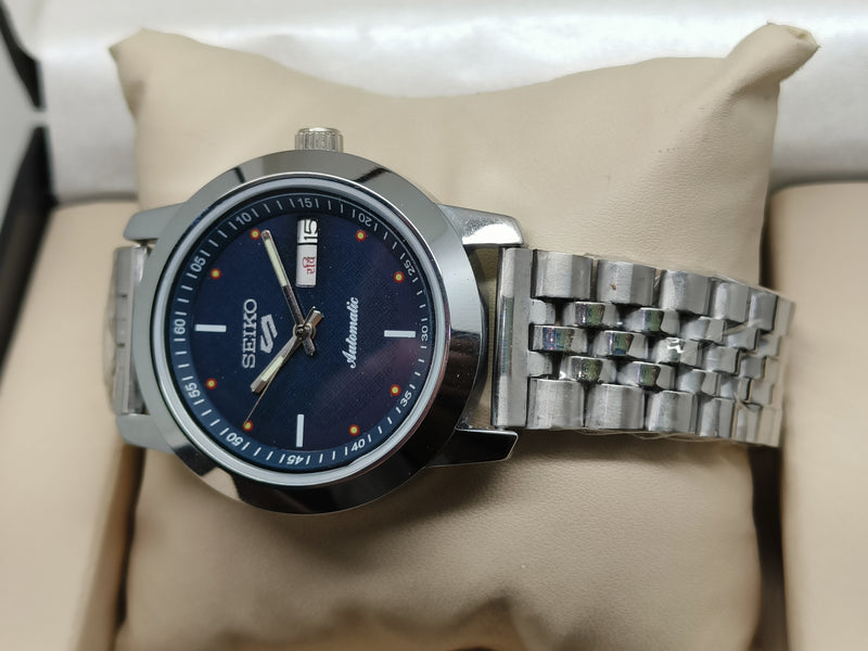 Seiko 5 Vintage Cushion Case – Refurbished Retro Vibes